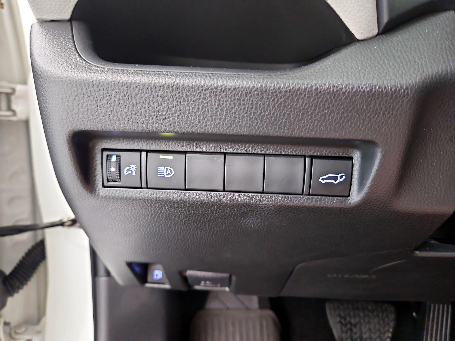 Thumbnail: 2022 Toyota RAV4 - 13