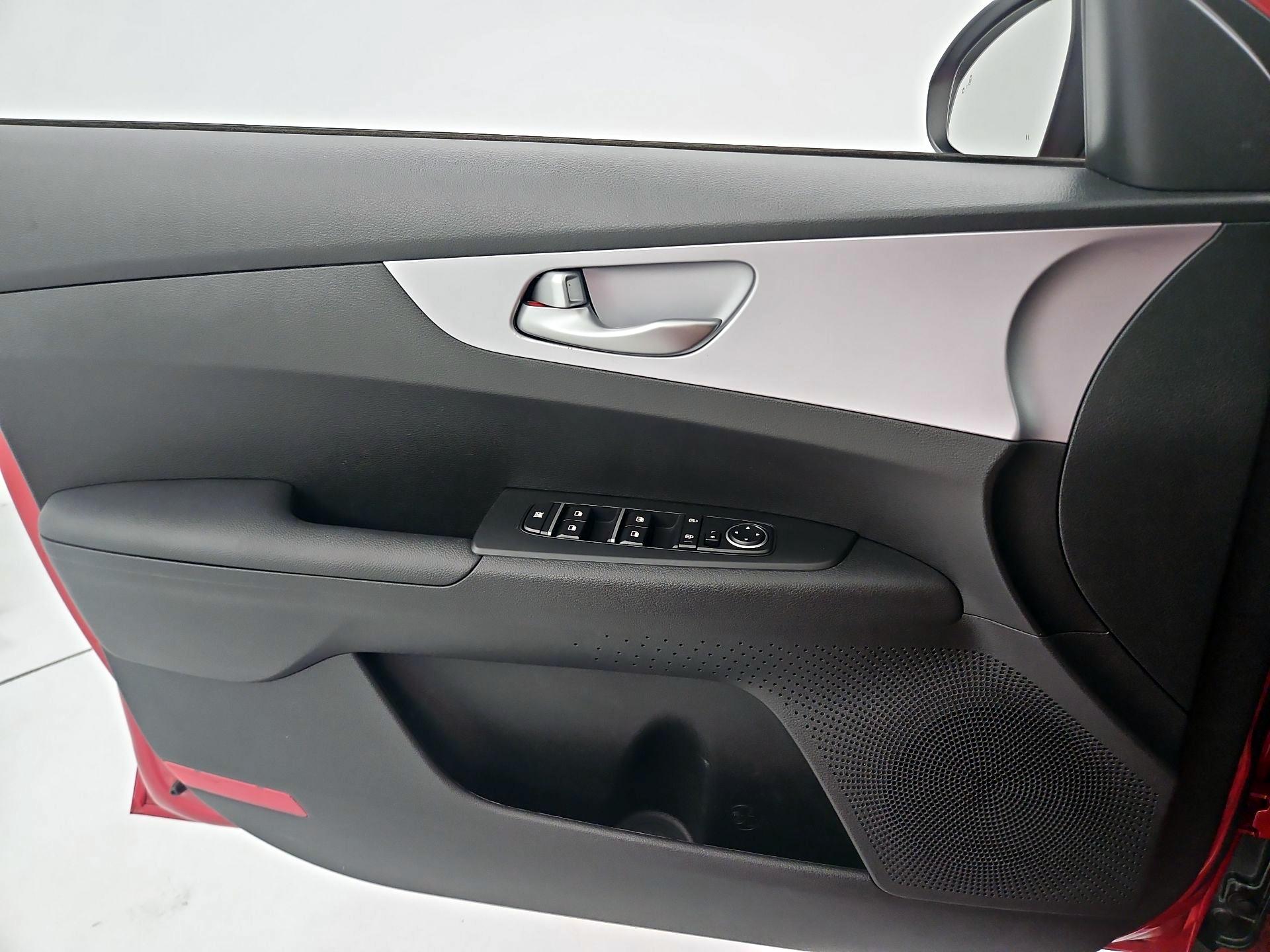 Thumbnail: 2024 Kia Forte - 12