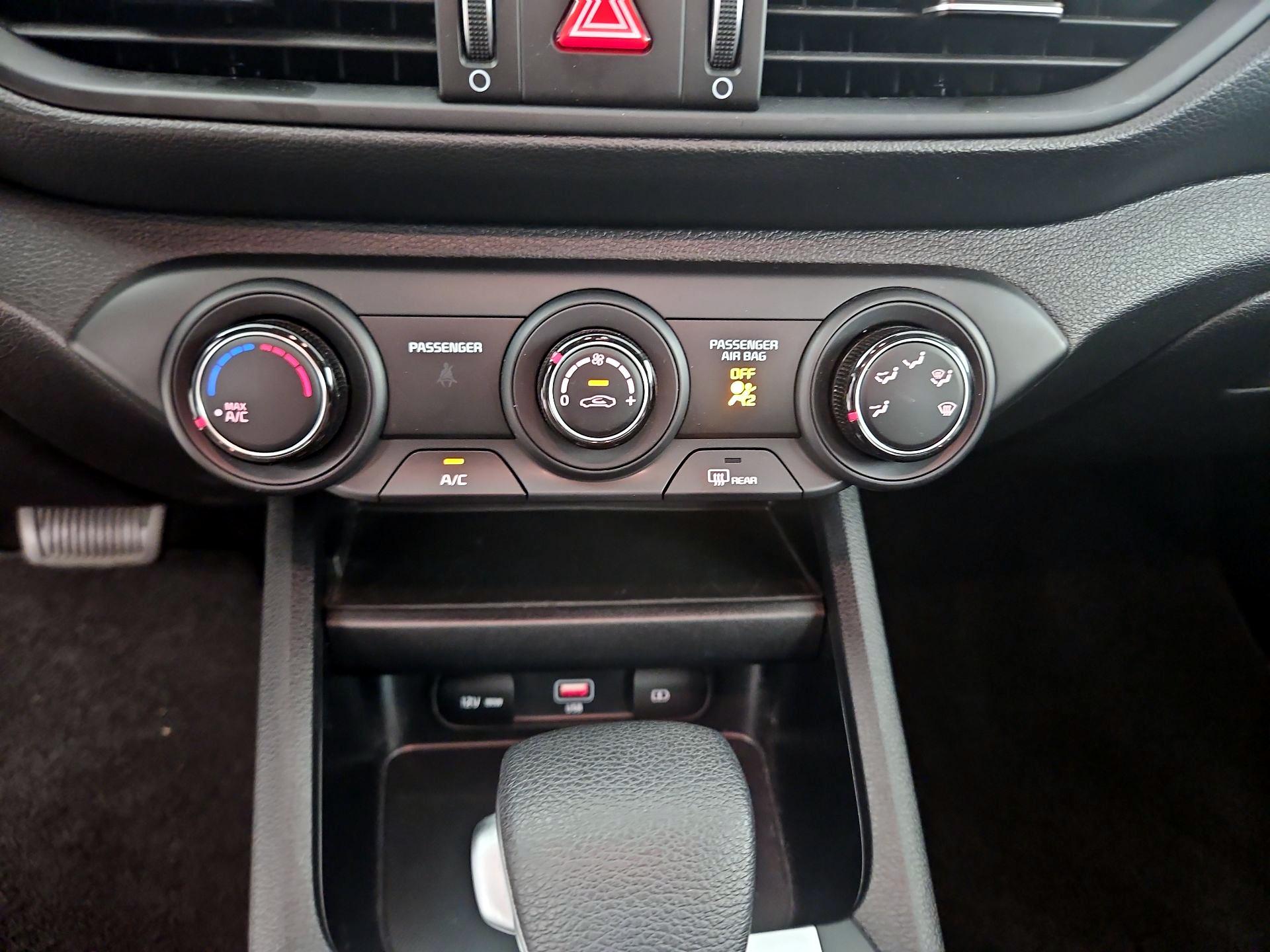 Thumbnail: 2024 Kia Forte - 16