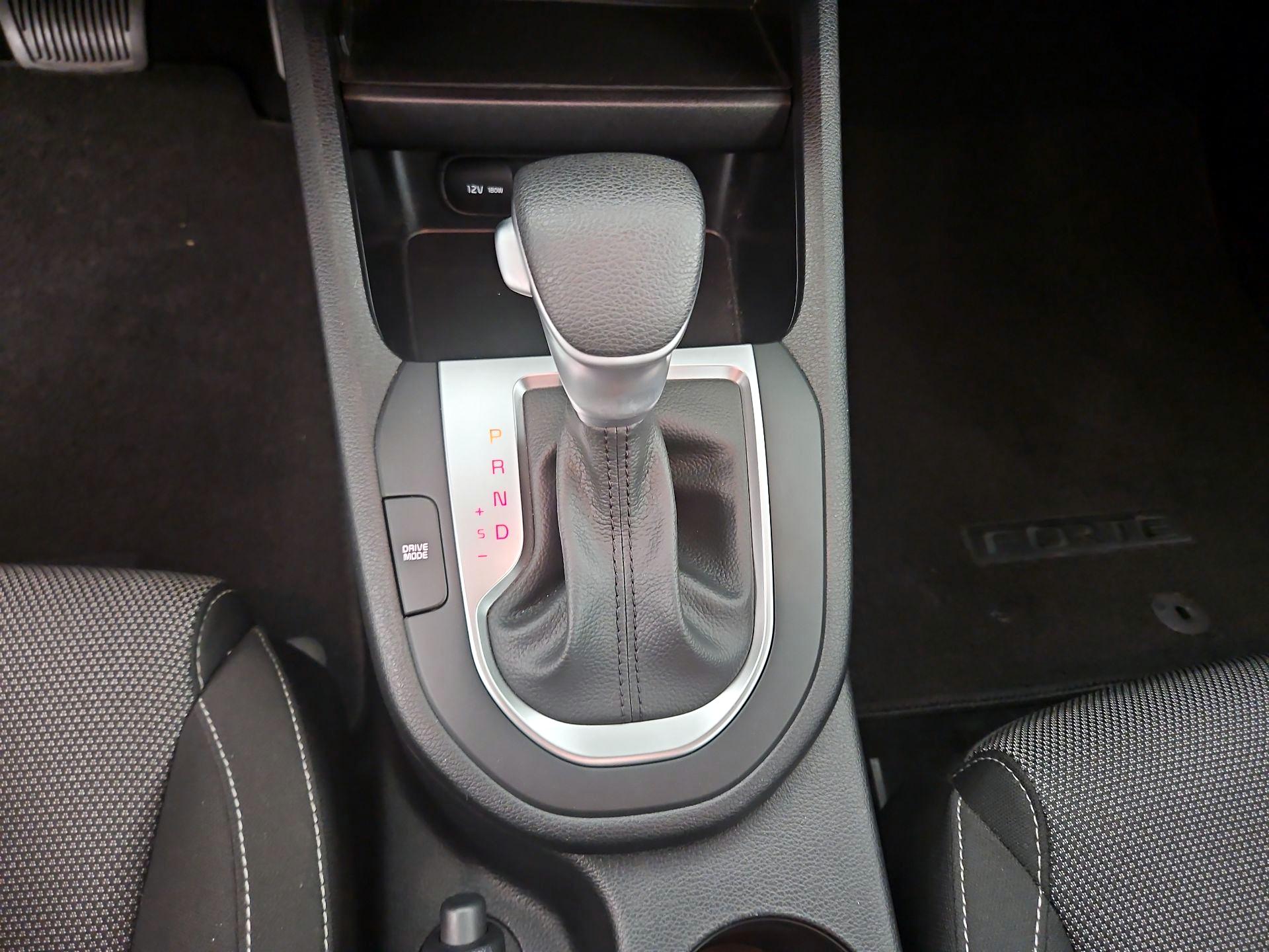 Thumbnail: 2024 Kia Forte - 17