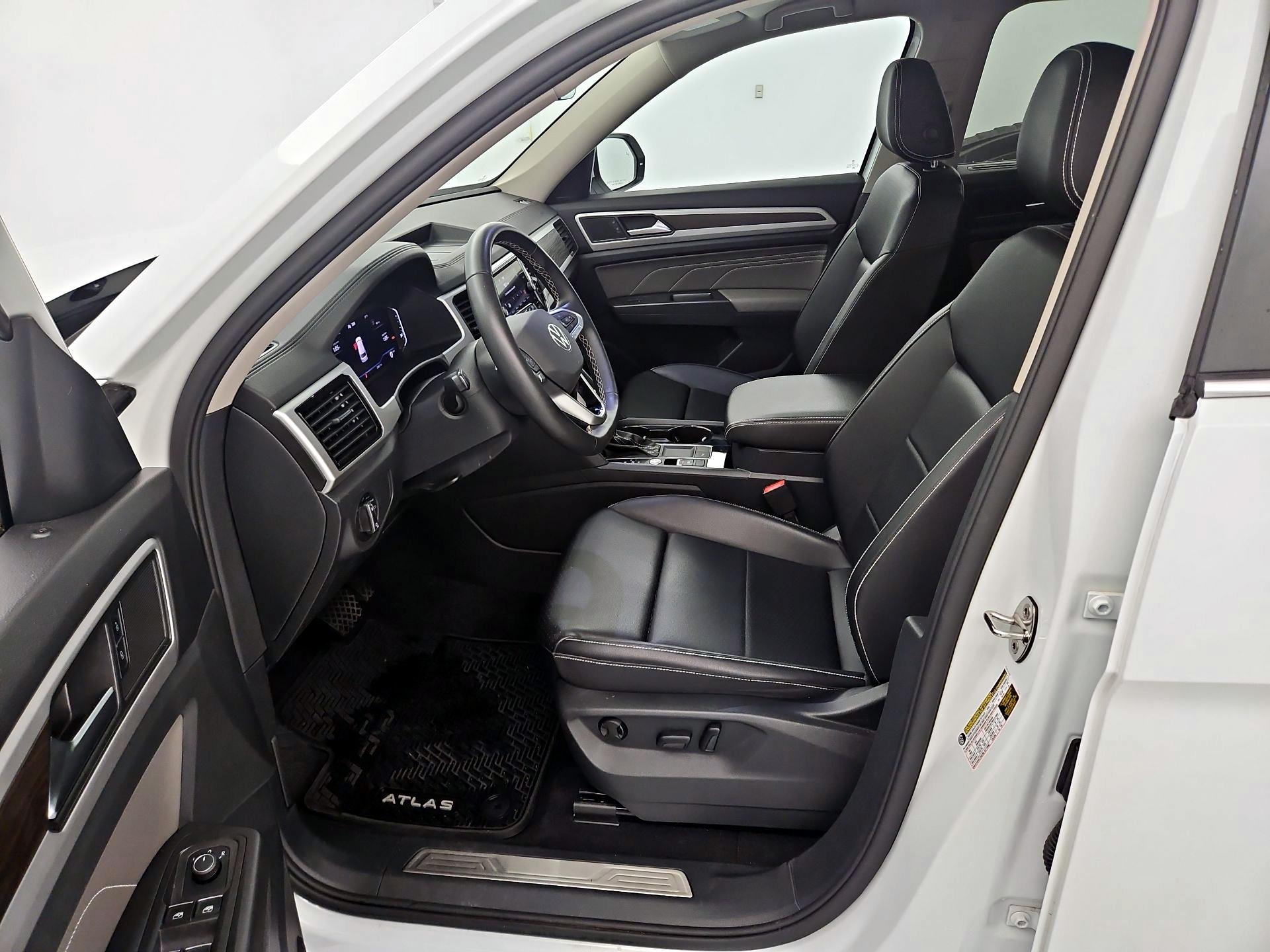 Thumbnail: 2023 Volkswagen Atlas - 11