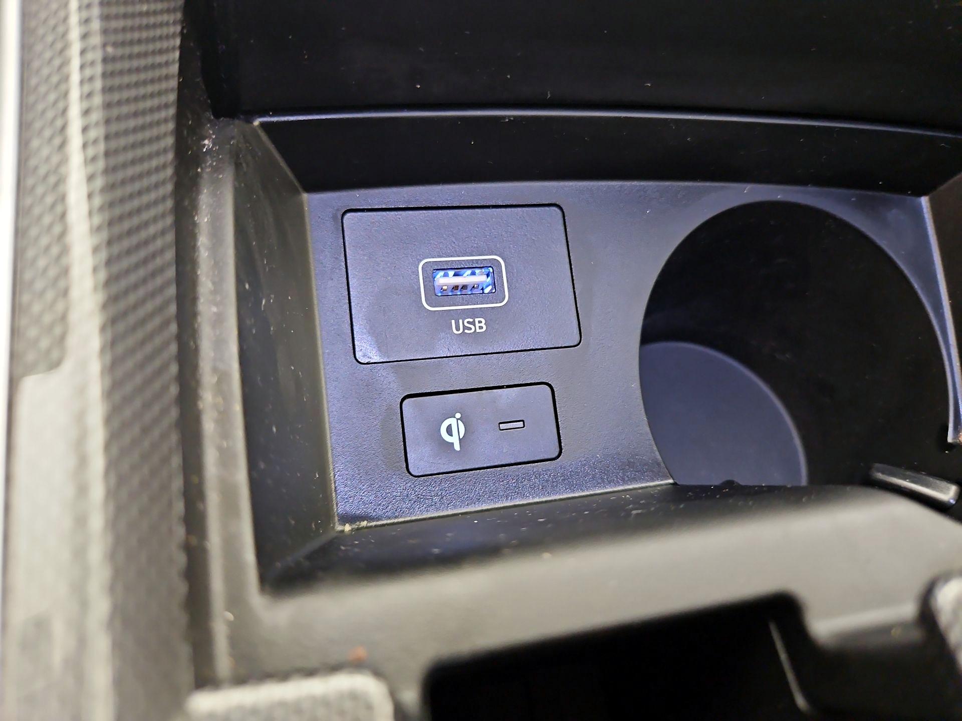 Thumbnail: 2022 Hyundai Santa Fe - 19