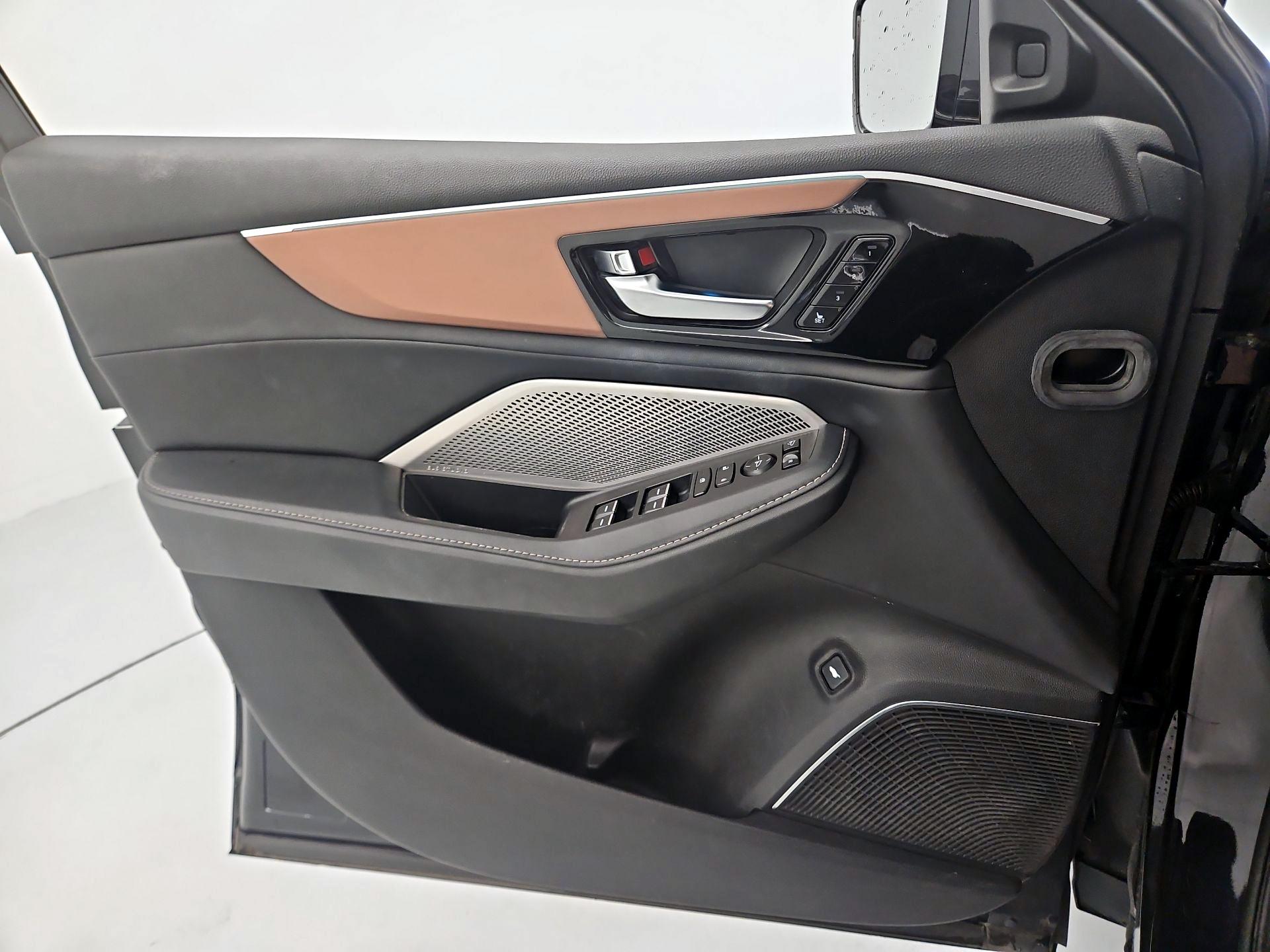 Thumbnail: 2022 Acura MDX - 12