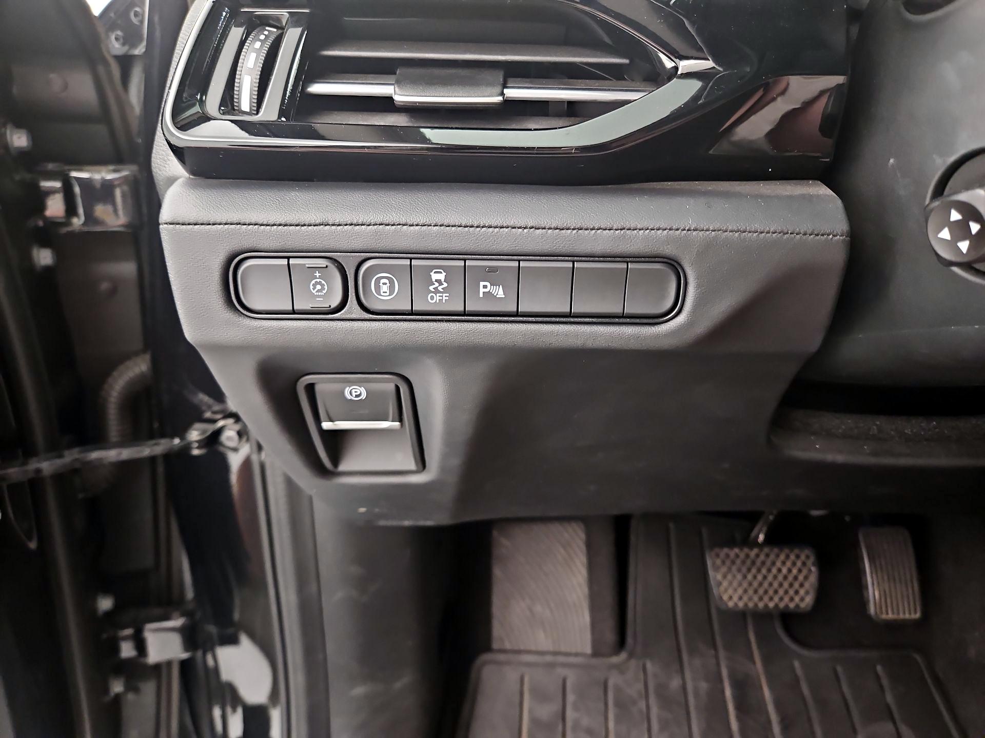 Thumbnail: 2022 Acura MDX - 13