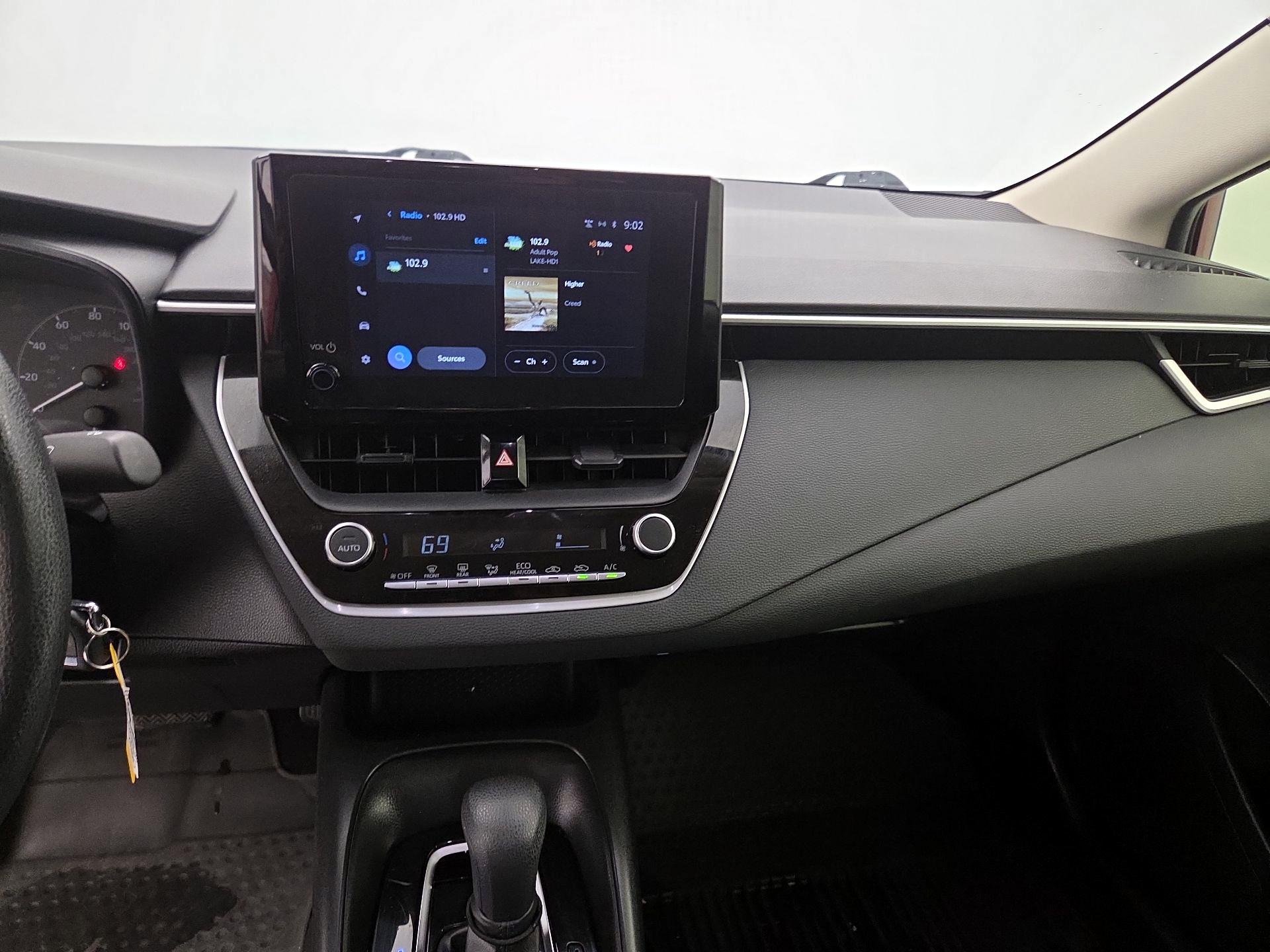 Thumbnail: 2023 Toyota Corolla - 9