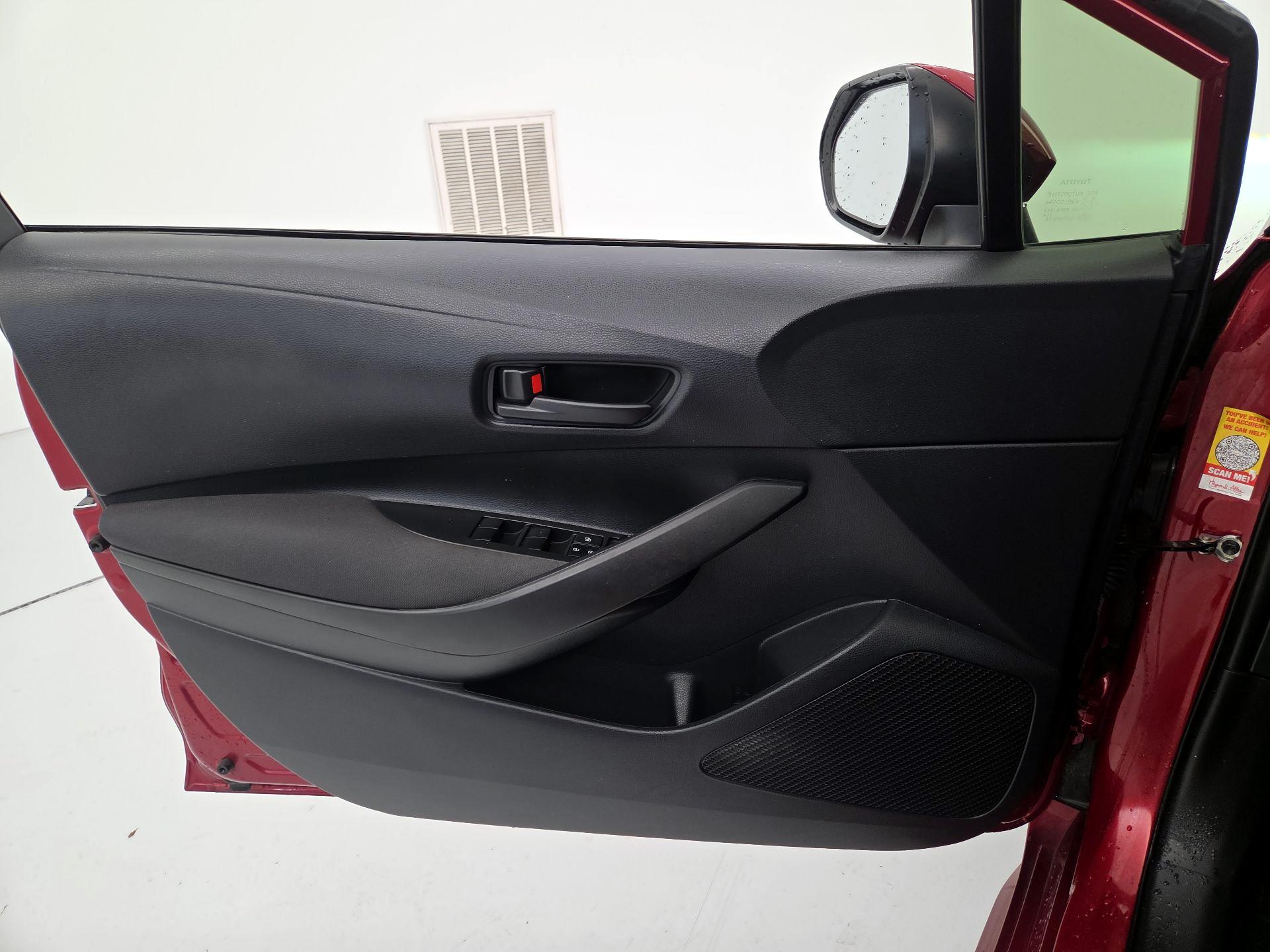 Thumbnail: 2023 Toyota Corolla - 12