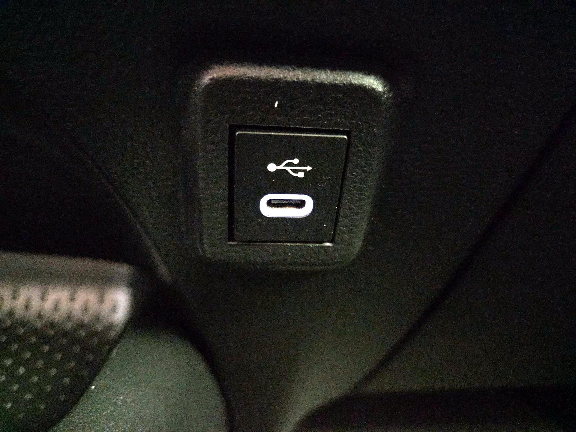 Thumbnail: 2023 Toyota Corolla - 18