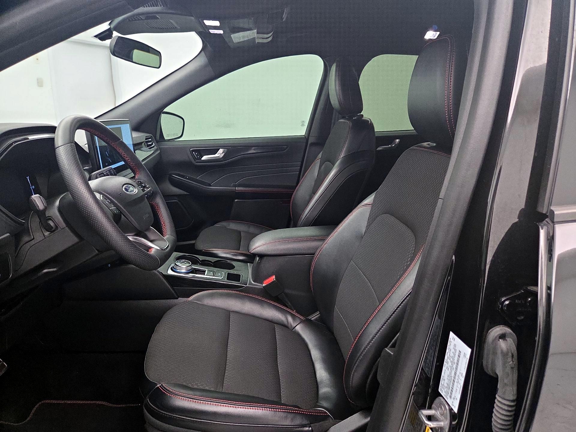 Thumbnail: 2023 Ford Escape - 11