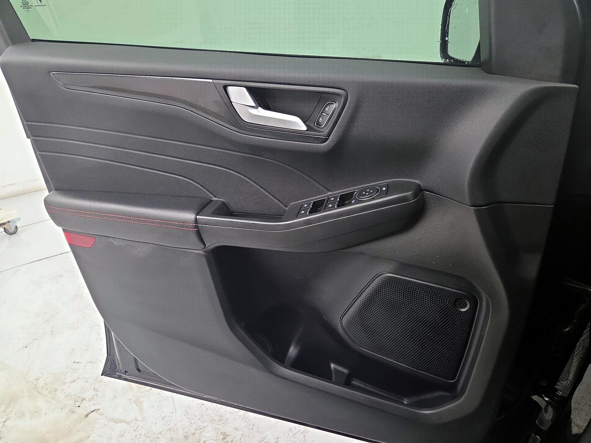 Thumbnail: 2023 Ford Escape - 12