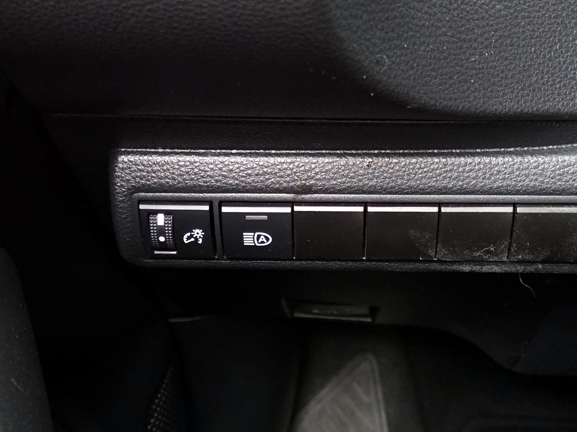 Thumbnail: 2024 Toyota Corolla - 13