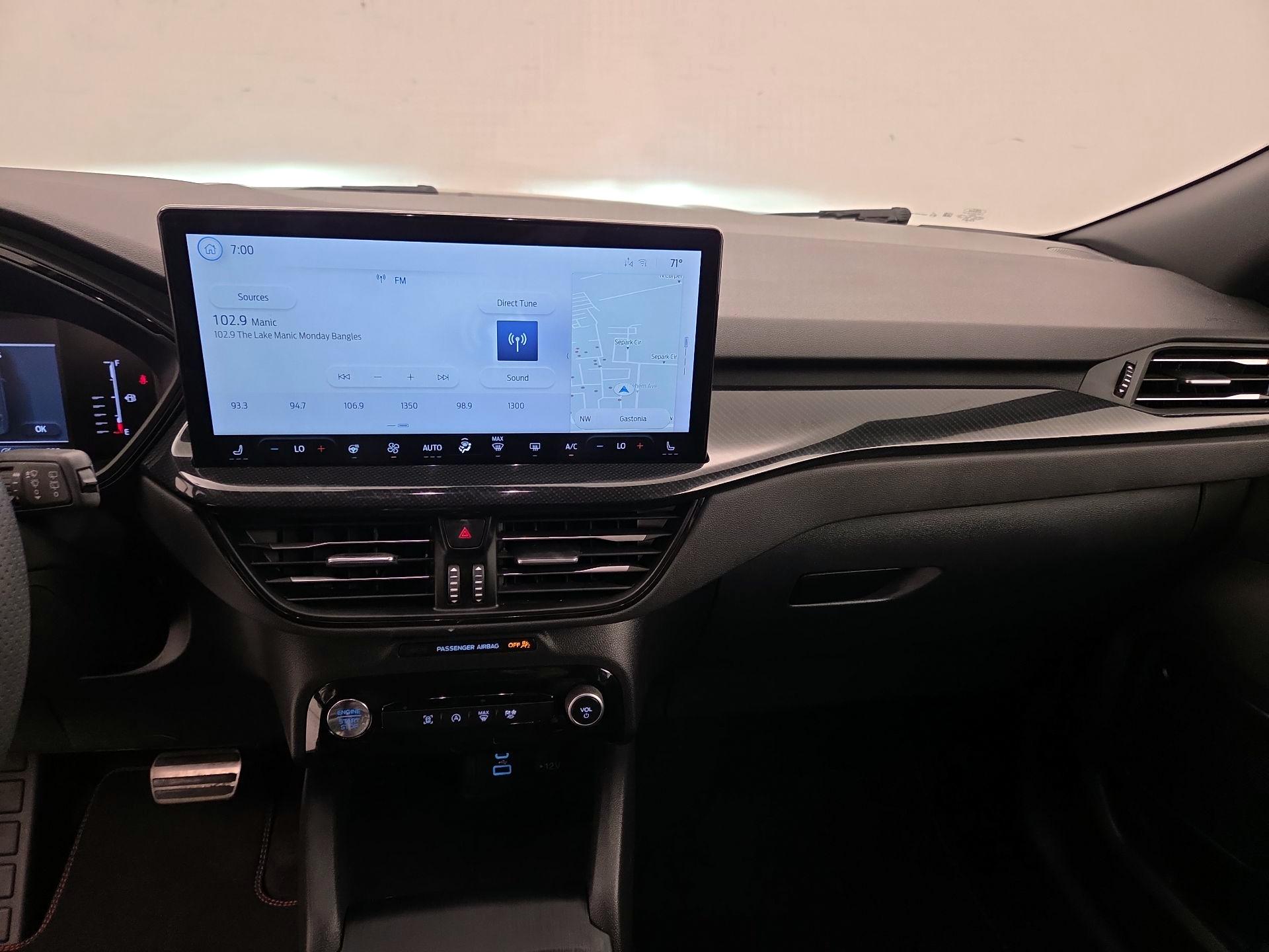 Thumbnail: 2023 Ford Escape - 9