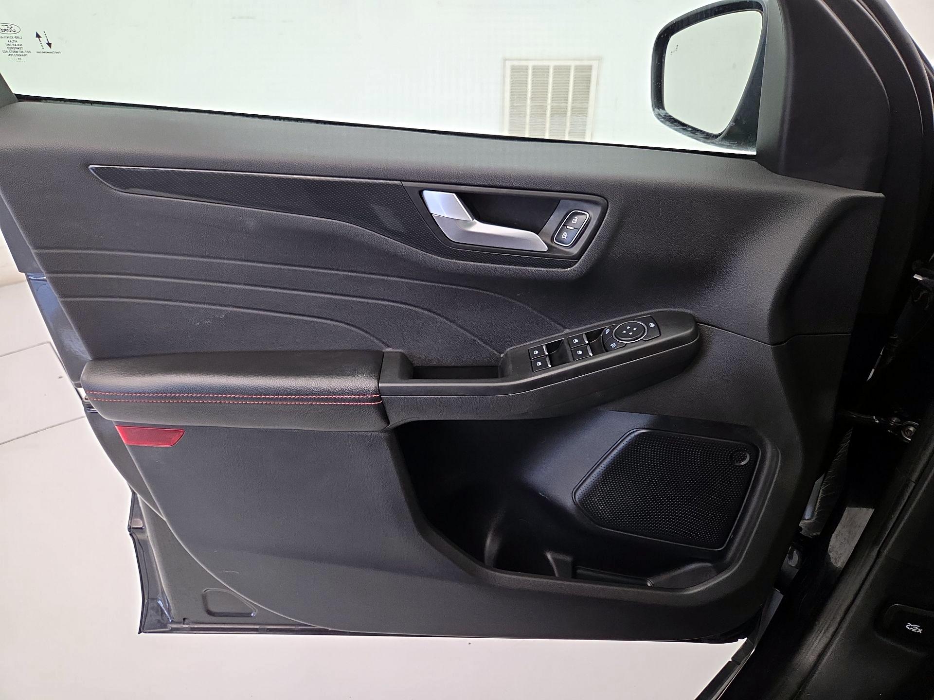 Thumbnail: 2023 Ford Escape - 12