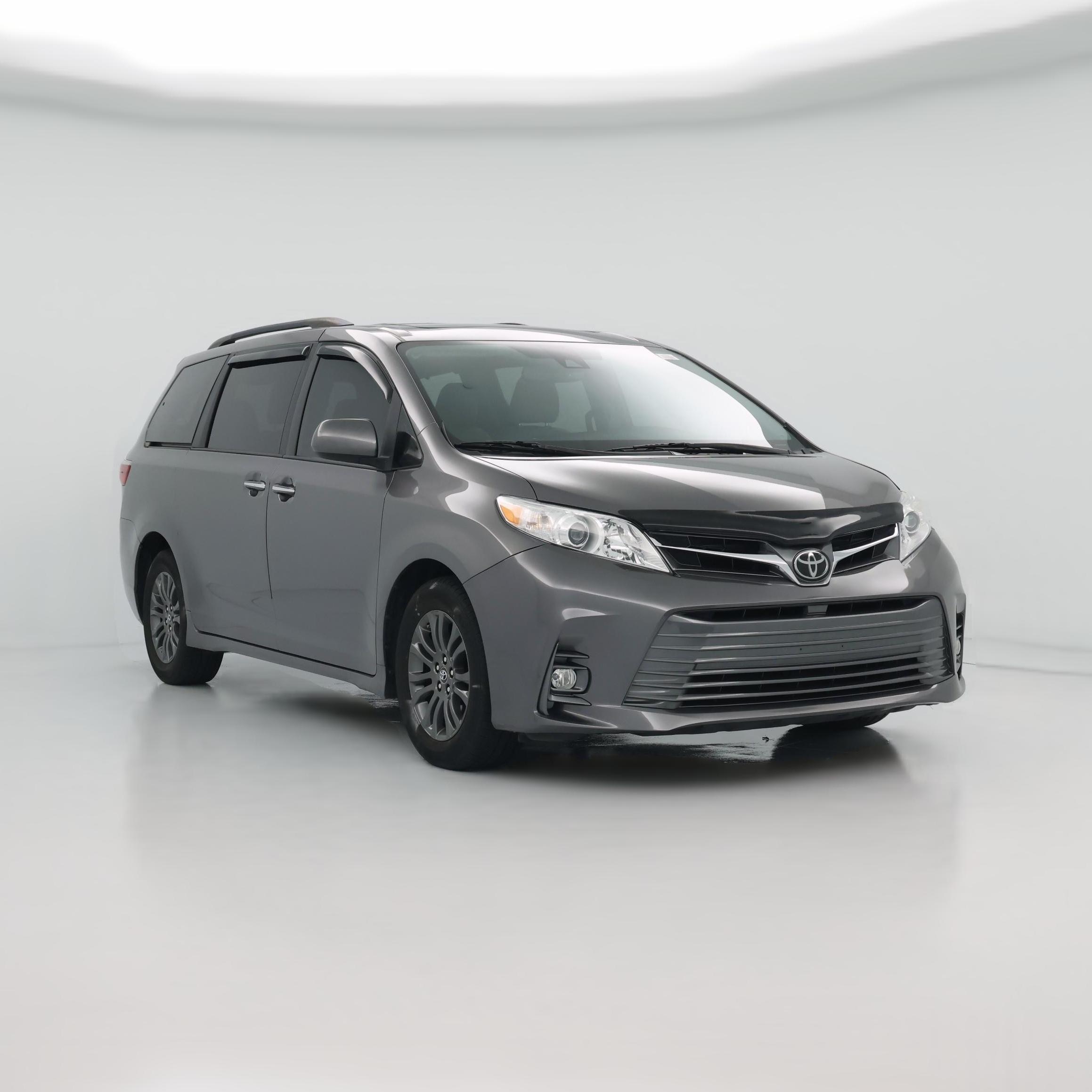 Thumbnail: 2018 Toyota Sienna - 1