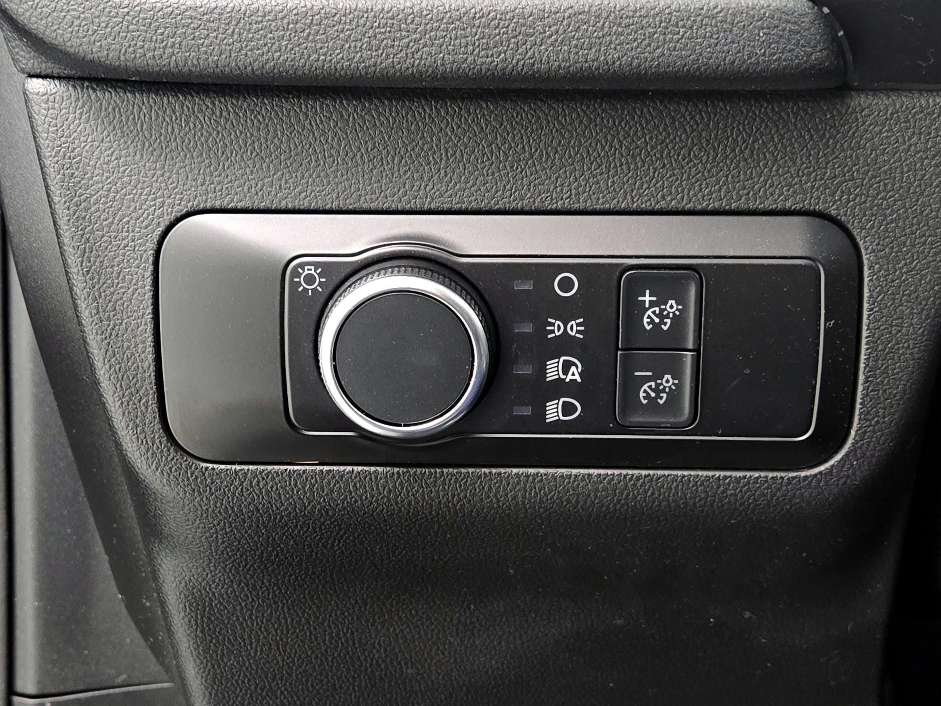 Thumbnail: 2022 Ford Escape - 13