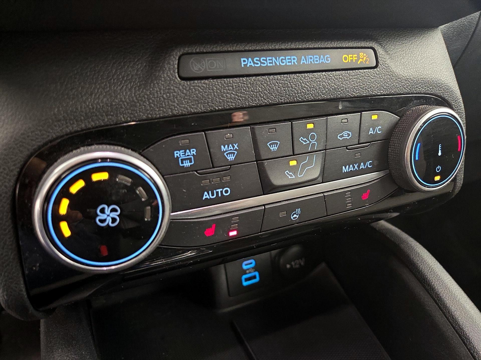 Thumbnail: 2022 Ford Escape - 16