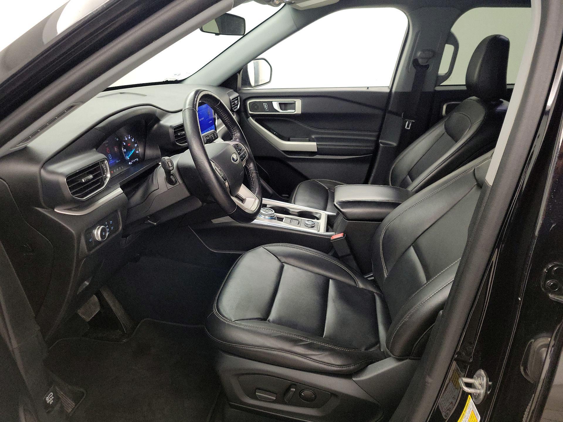 Thumbnail: 2022 Ford Explorer - 11