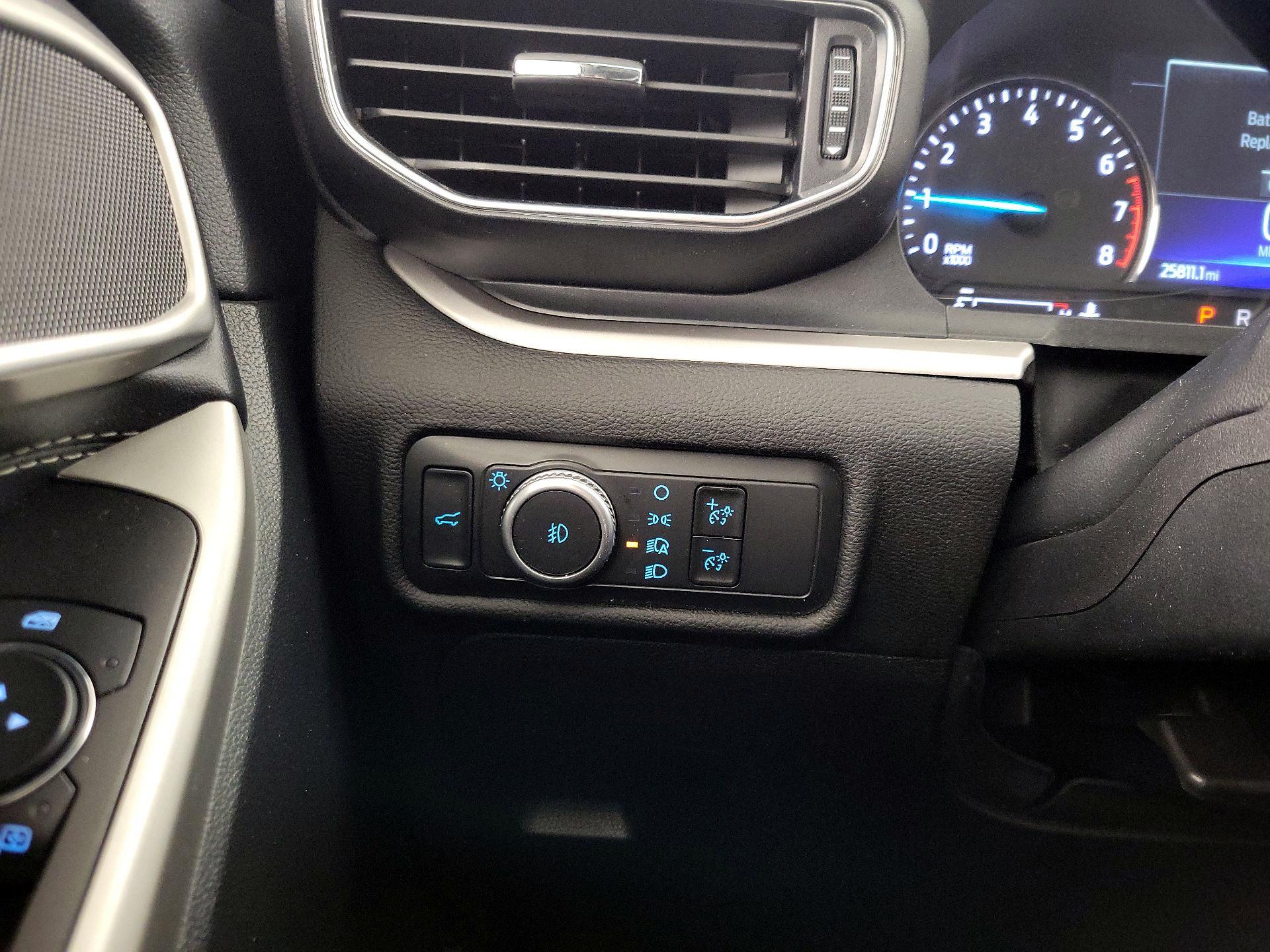 Thumbnail: 2022 Ford Explorer - 13