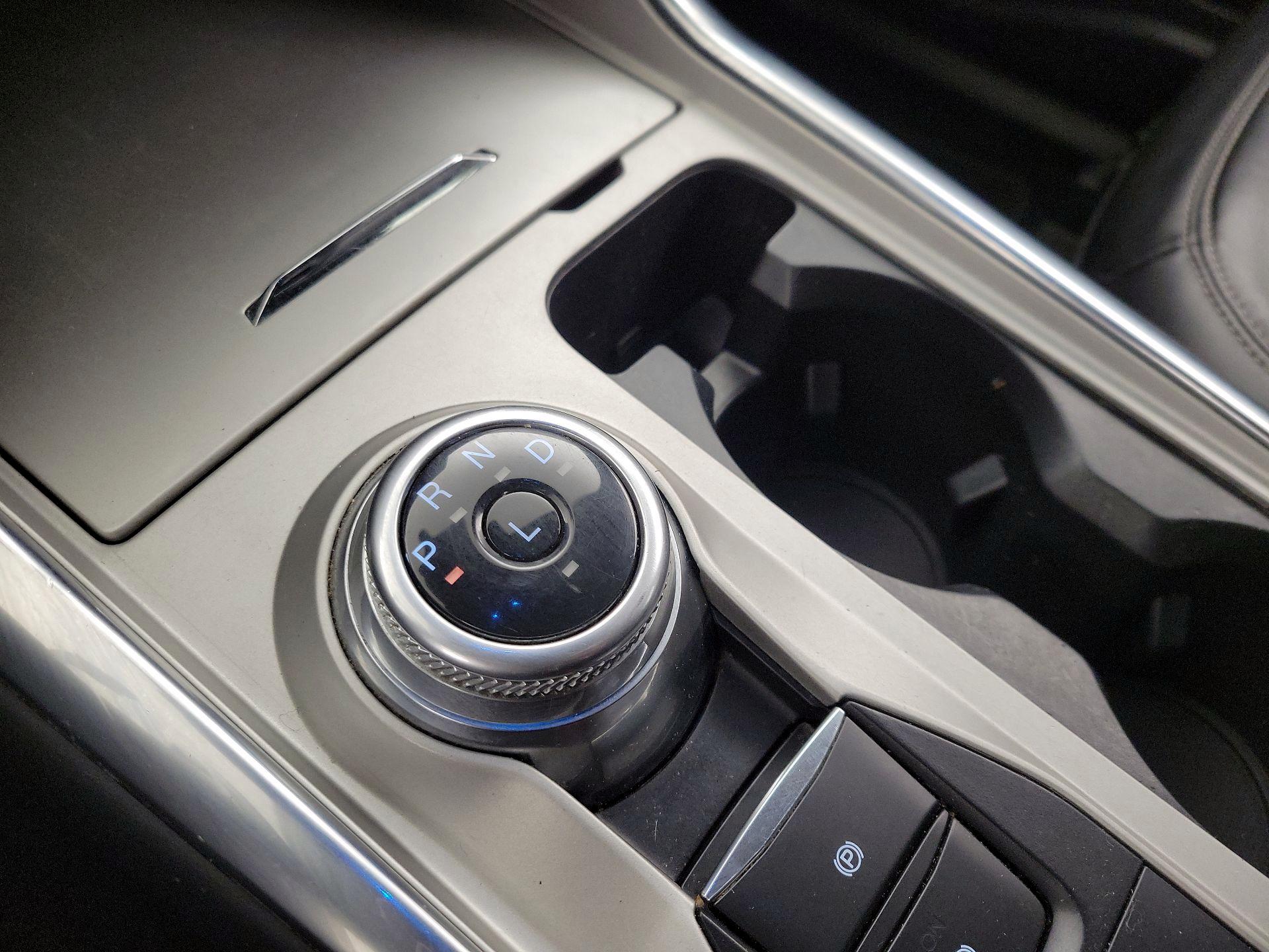 Thumbnail: 2022 Ford Explorer - 17