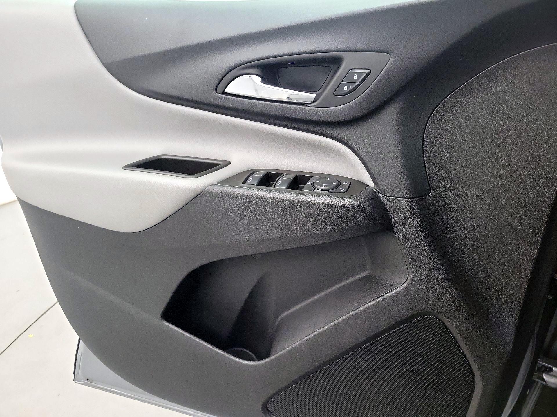 Thumbnail: 2023 Chevrolet Equinox - 10