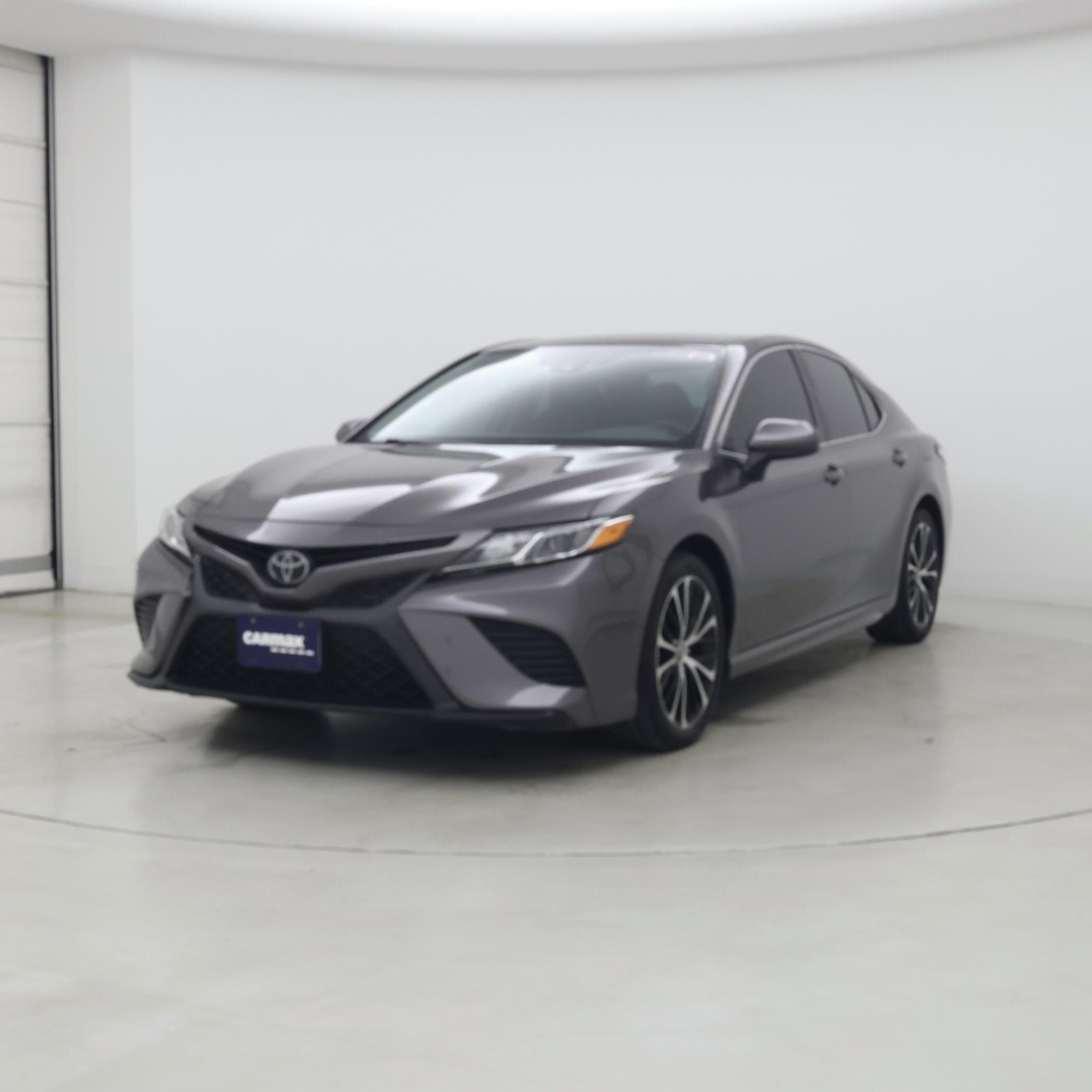 Thumbnail: 2020 Toyota Camry - 4