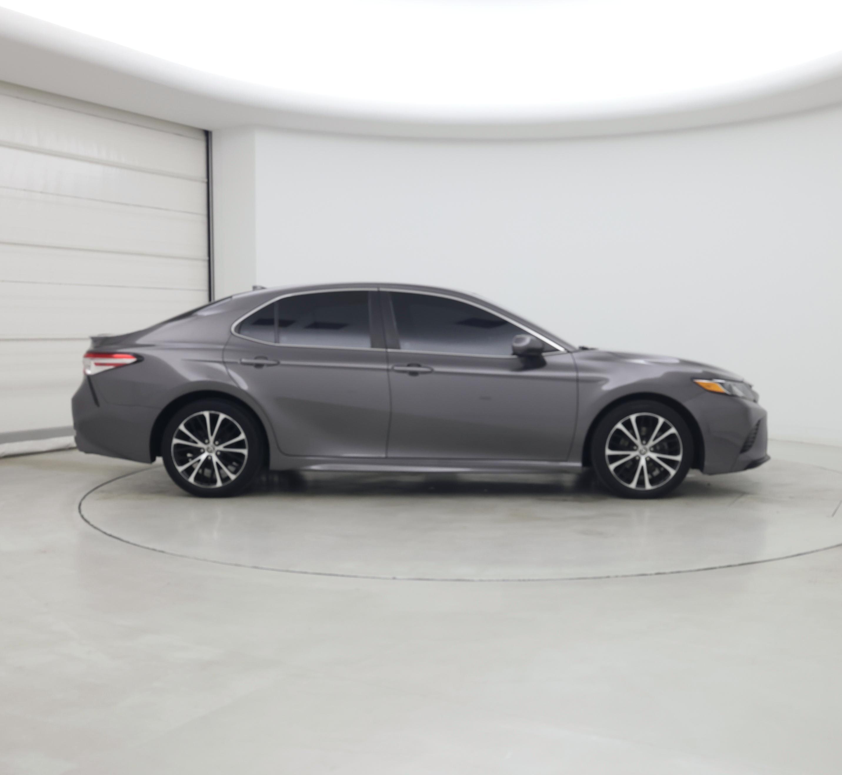 Thumbnail: 2020 Toyota Camry - 7