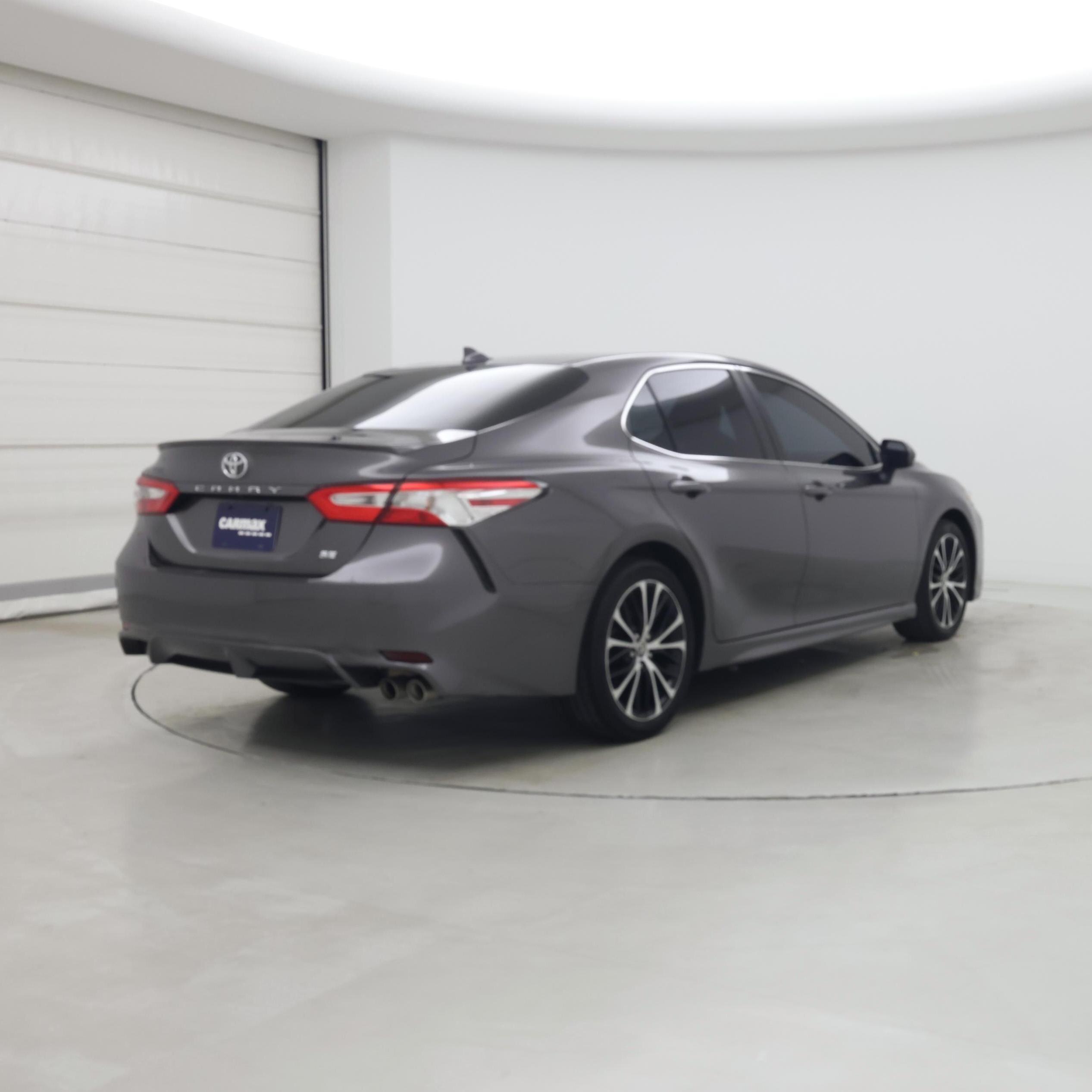 Thumbnail: 2020 Toyota Camry - 8