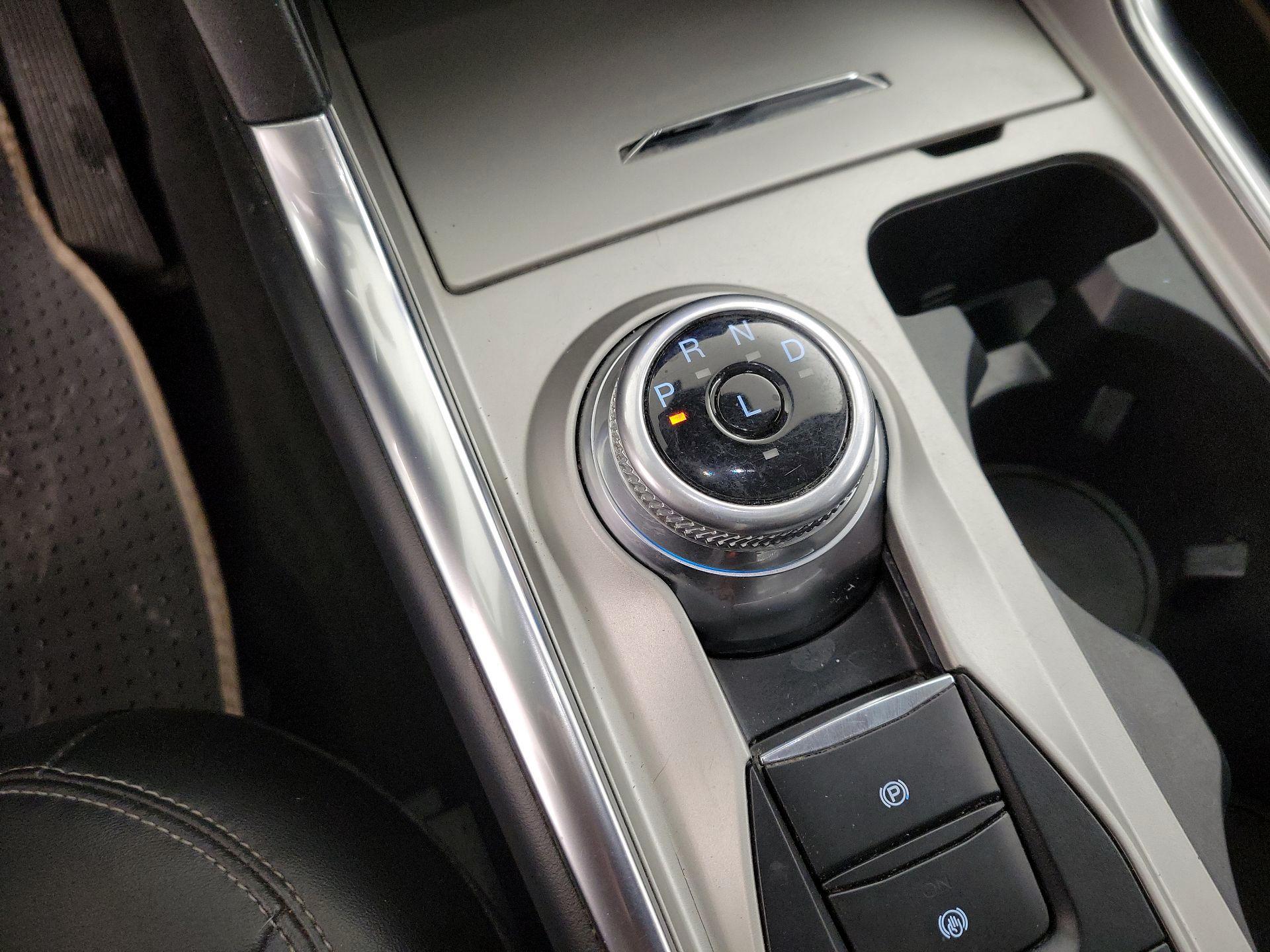 Thumbnail: 2022 Ford Explorer - 18