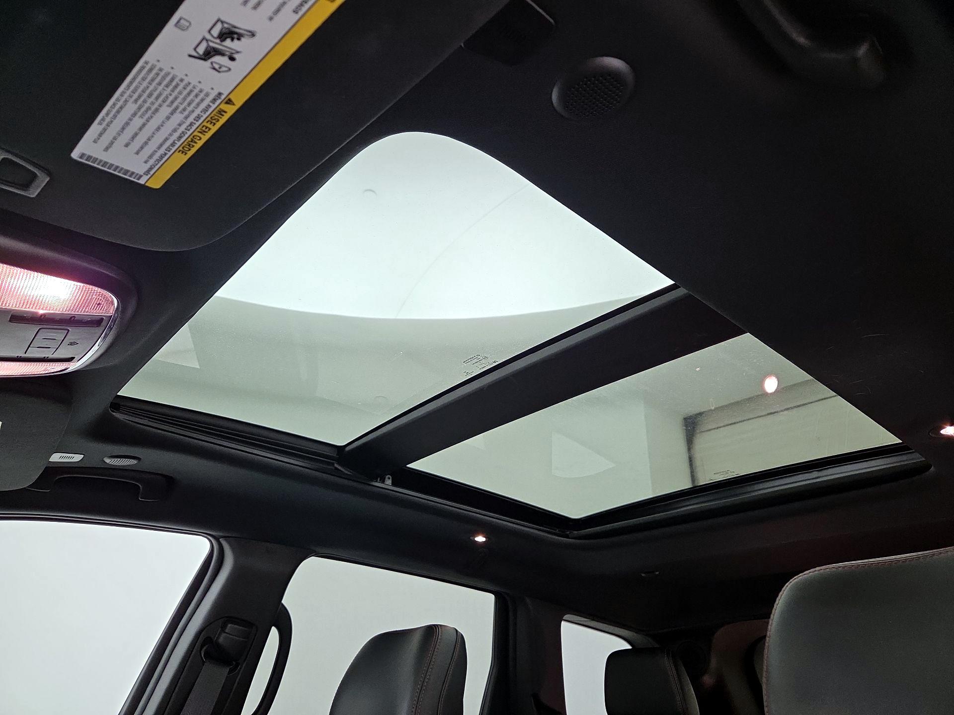 Thumbnail: 2021 Jeep Grand Cherokee - 20