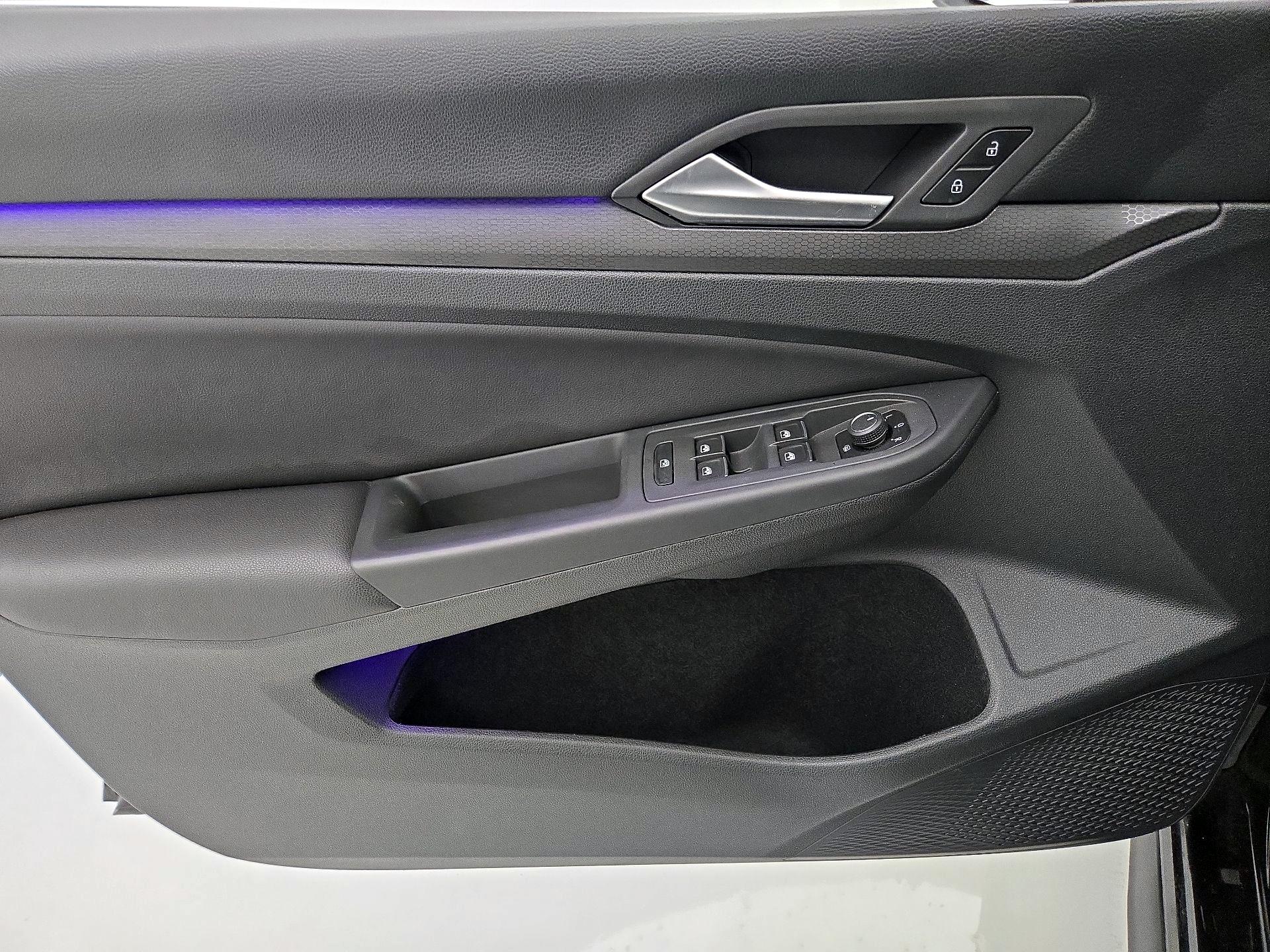 Thumbnail: 2022 Volkswagen Golf - 12