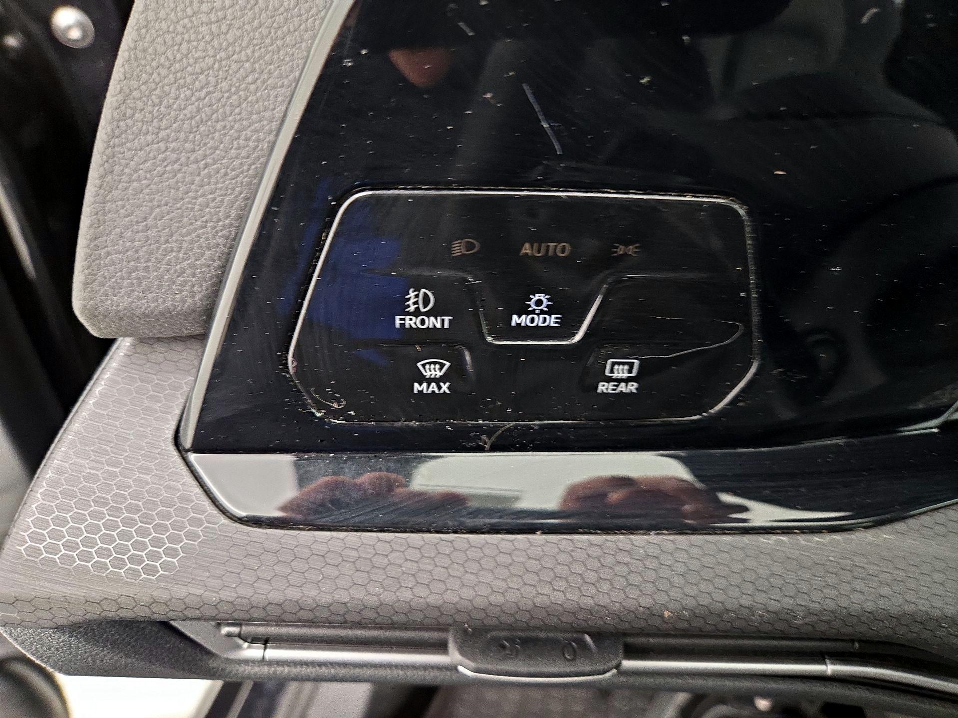 Thumbnail: 2022 Volkswagen Golf - 13