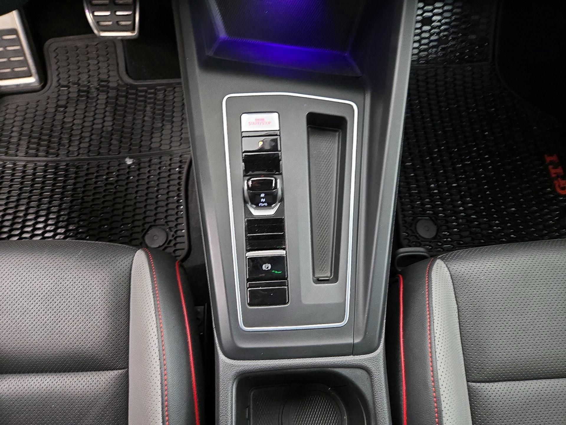 Thumbnail: 2022 Volkswagen Golf - 18