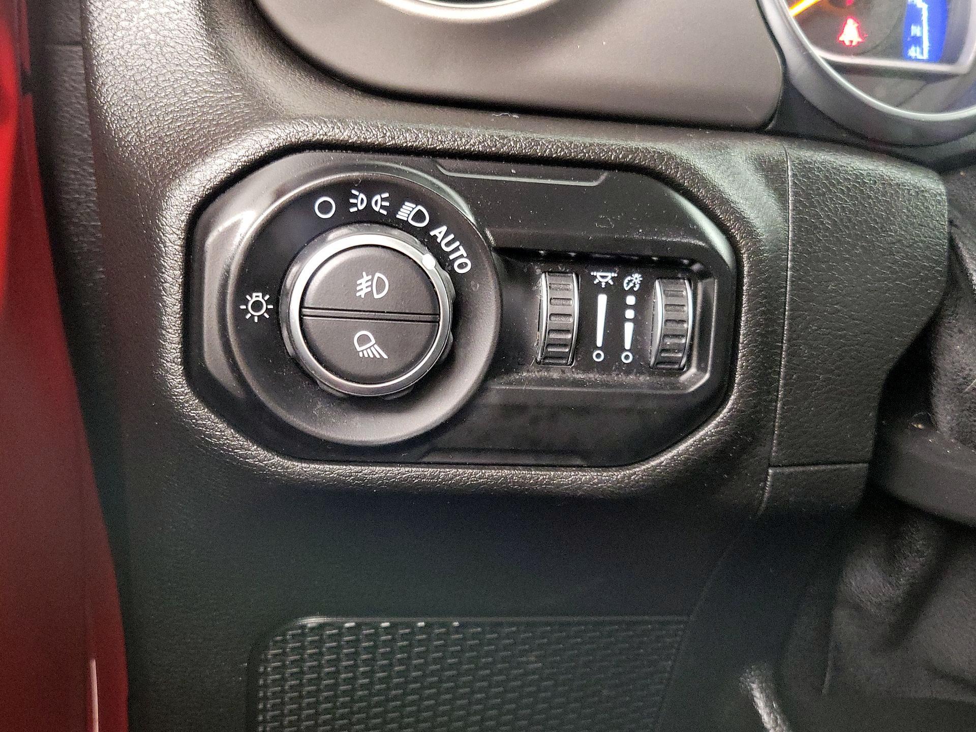 Thumbnail: 2020 Jeep Gladiator - 13