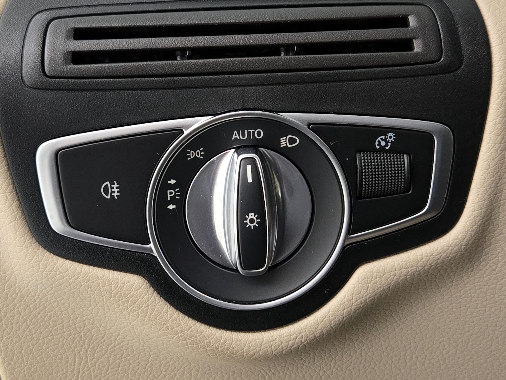 Thumbnail: 2021 Mercedes-Benz GLC - 13