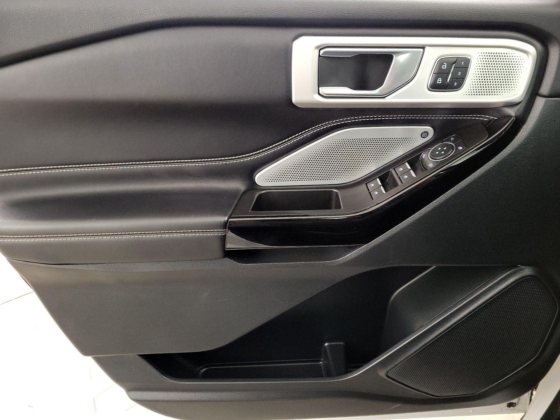 Thumbnail: 2021 Ford Explorer - 12