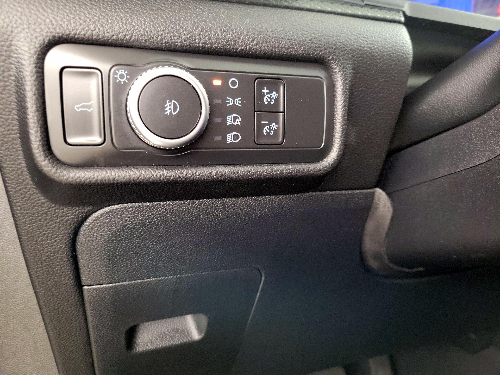 Thumbnail: 2021 Ford Explorer - 13