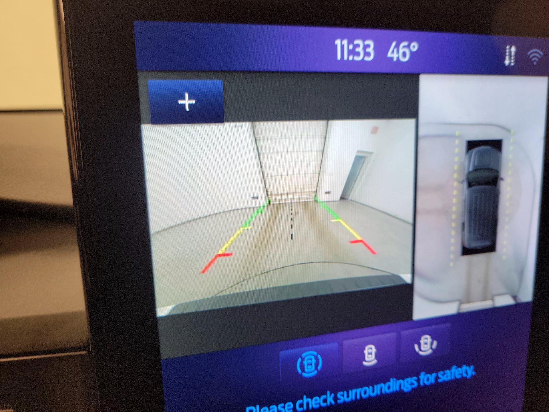 Thumbnail: 2021 Ford Explorer - 15