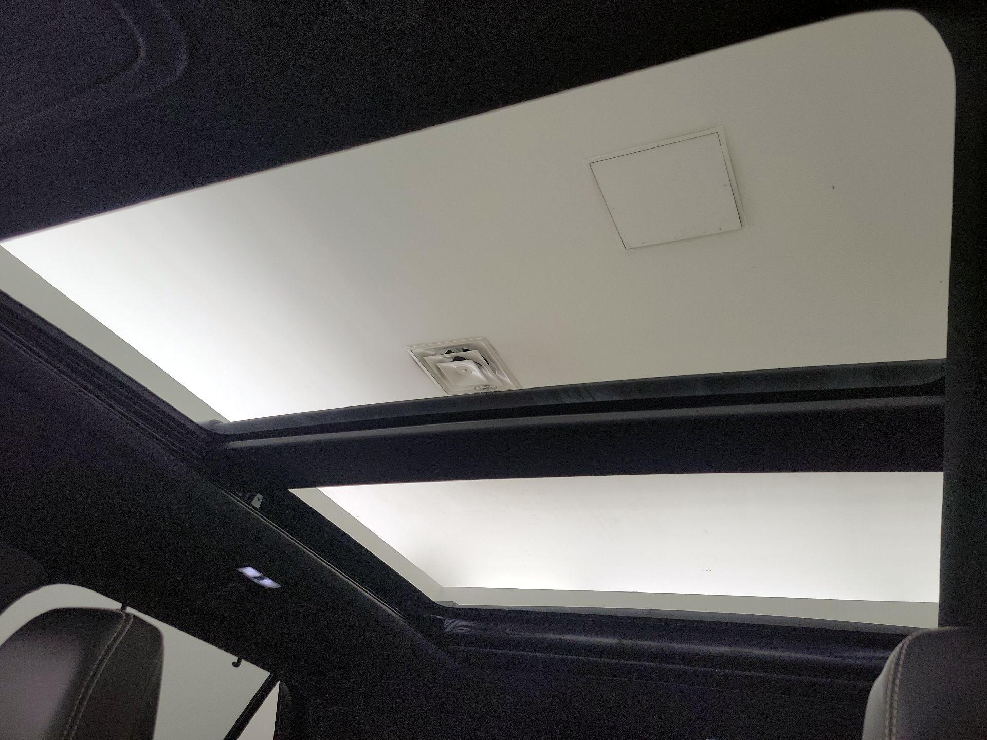 Thumbnail: 2021 Ford Explorer - 20