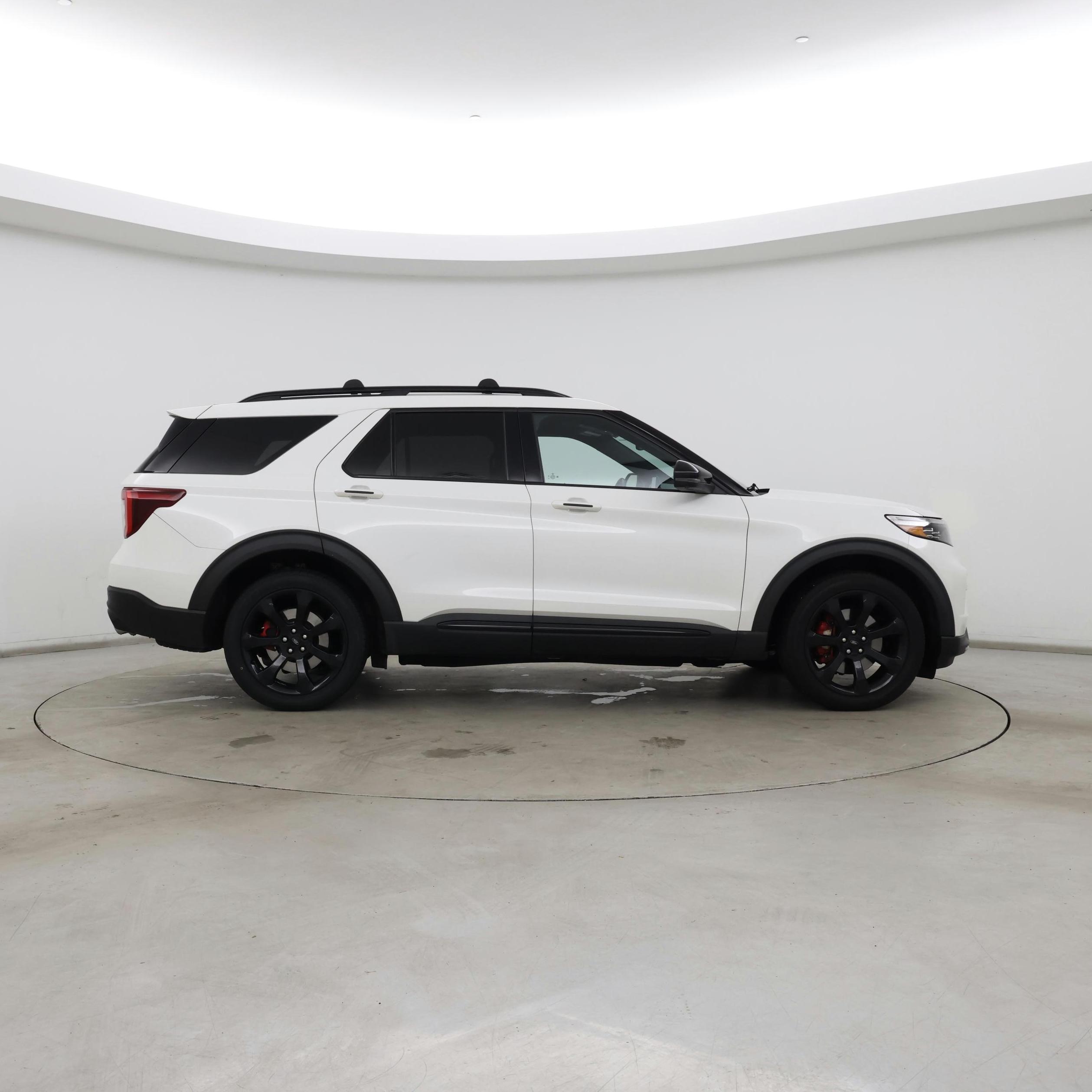 Thumbnail: 2021 Ford Explorer - 7