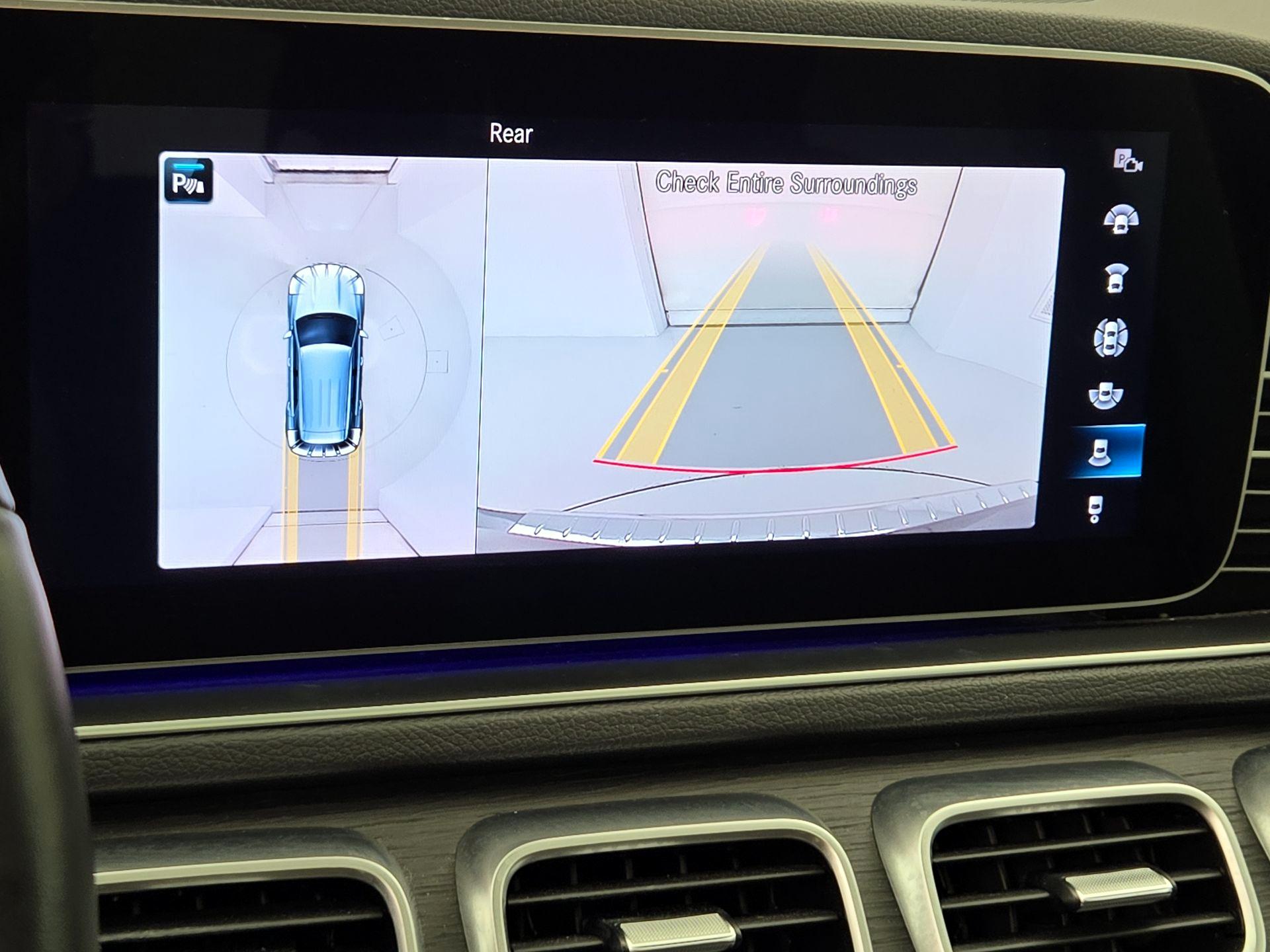 Thumbnail: 2023 Mercedes-Benz GLE - 15