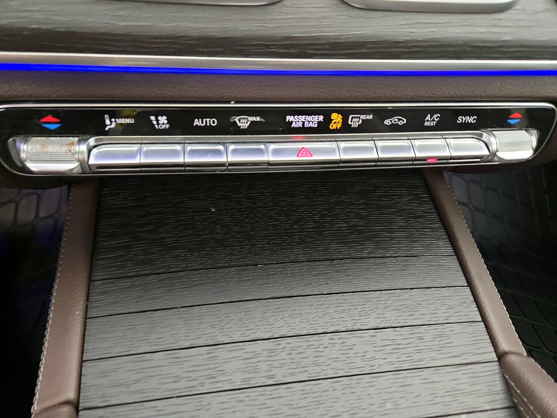 Thumbnail: 2023 Mercedes-Benz GLE - 17