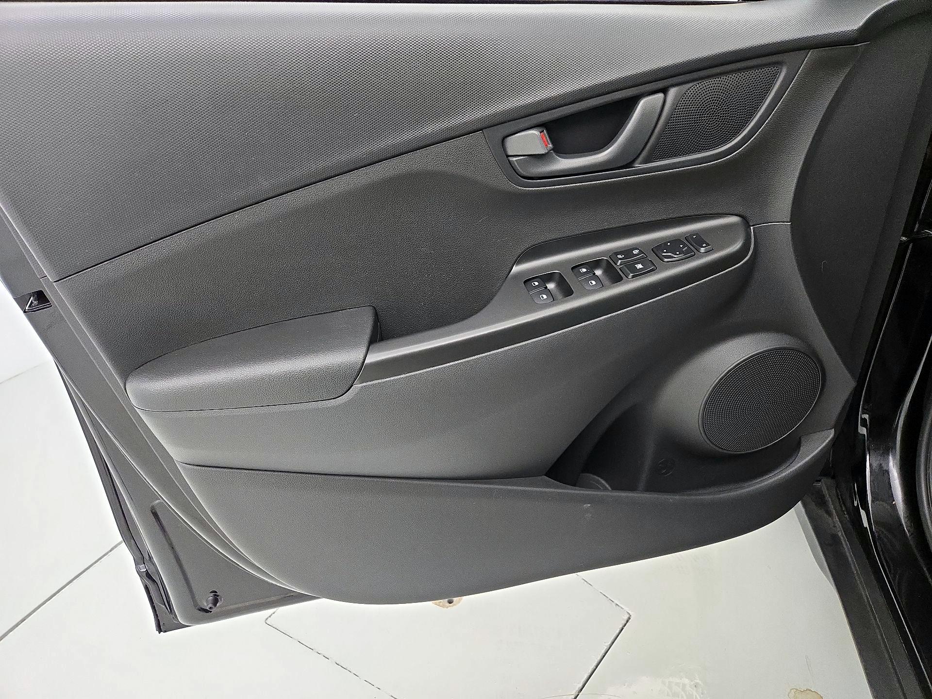 Thumbnail: 2022 Hyundai Kona - 12