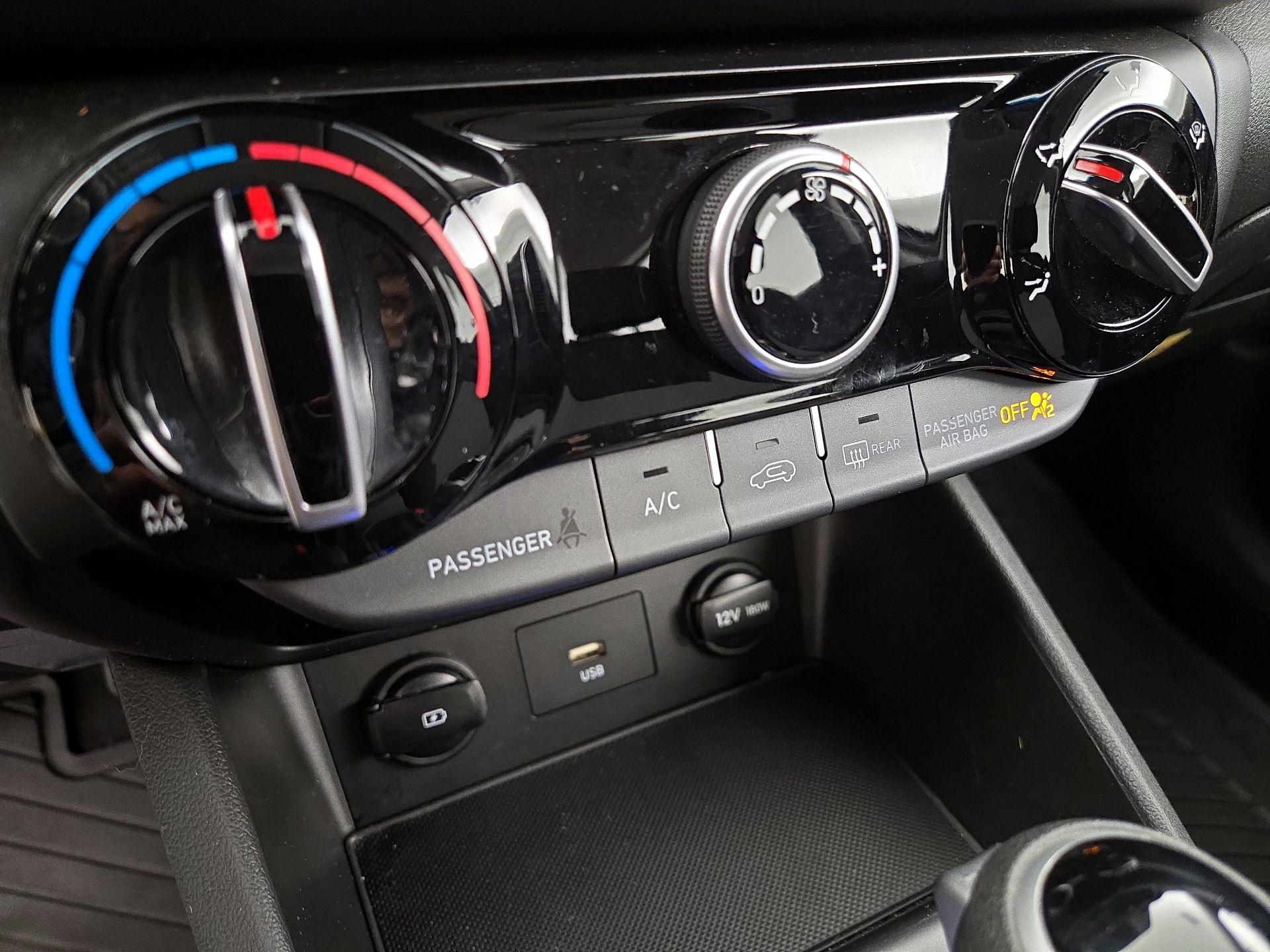 Thumbnail: 2022 Hyundai Kona - 16