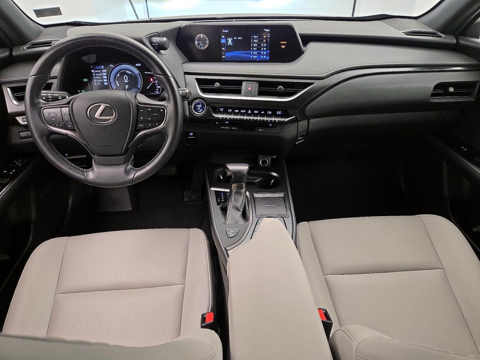 2020 Lexus UX Hybrid 250h - Photo 10