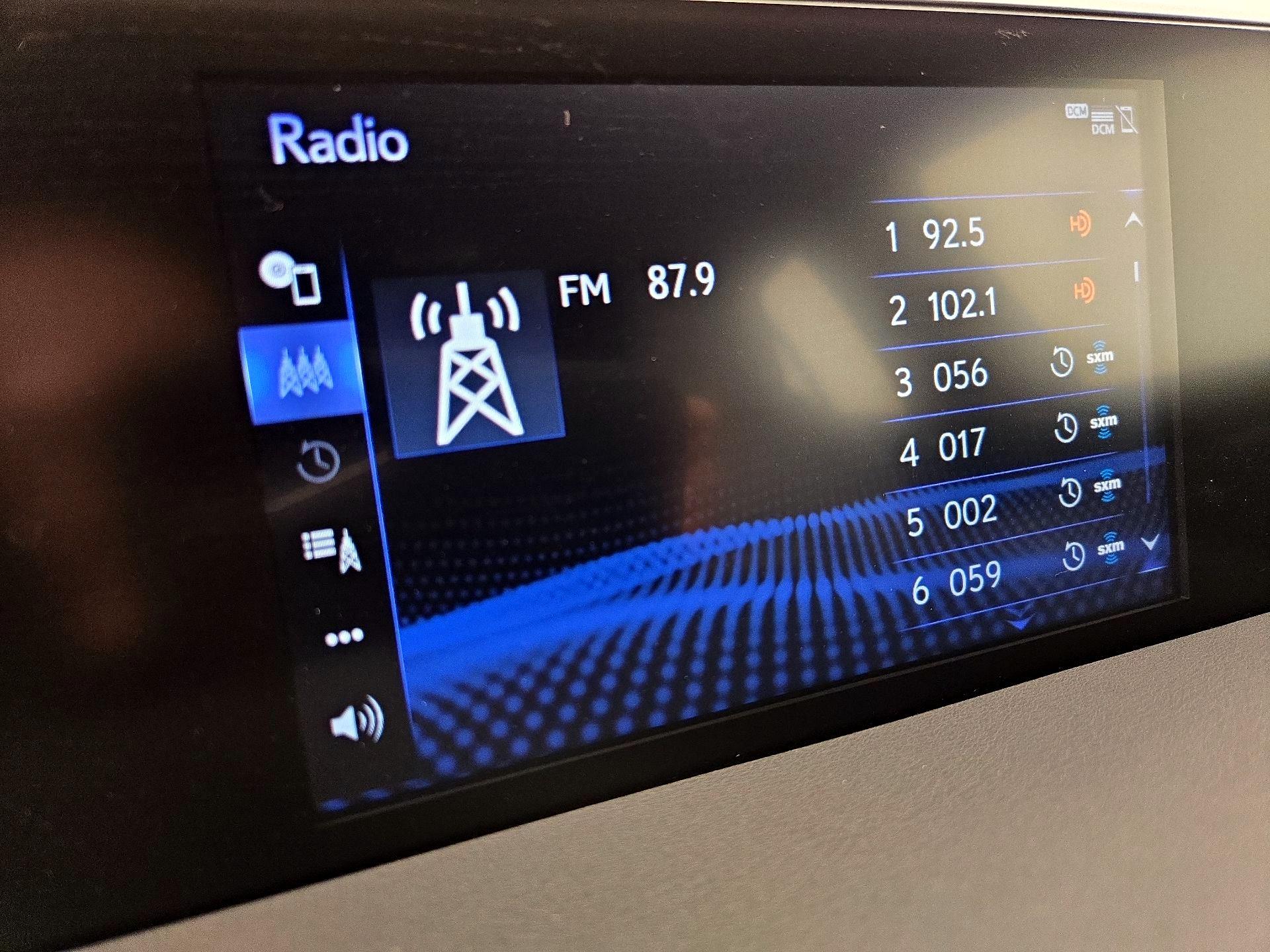 Thumbnail: 2020 Lexus UX - 15