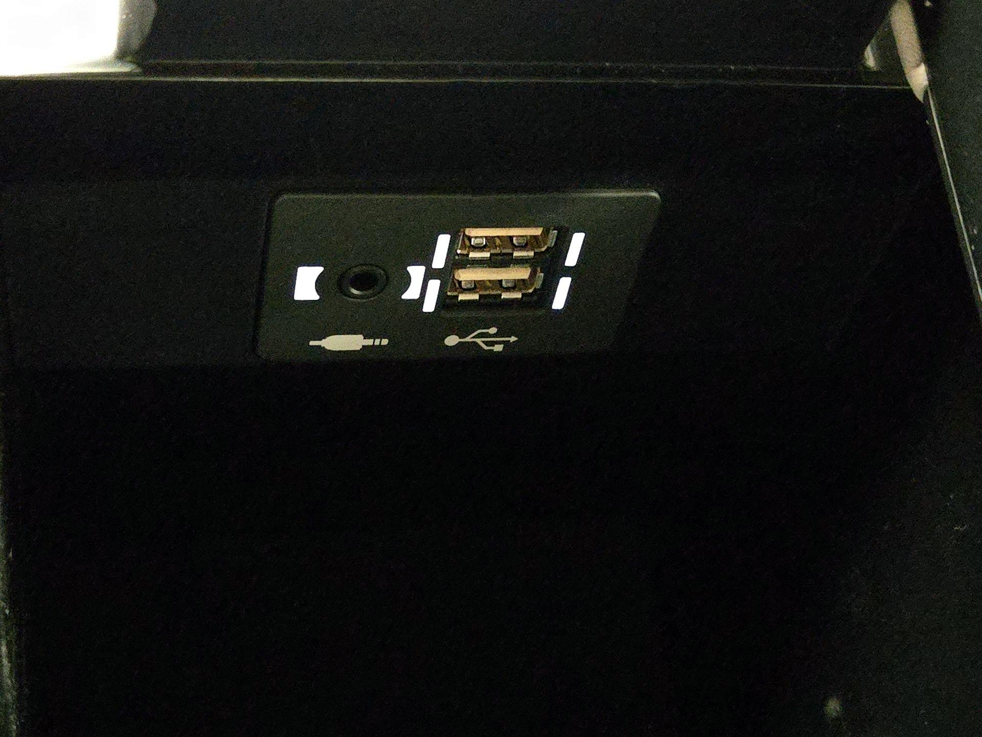 Thumbnail: 2020 Lexus UX - 18