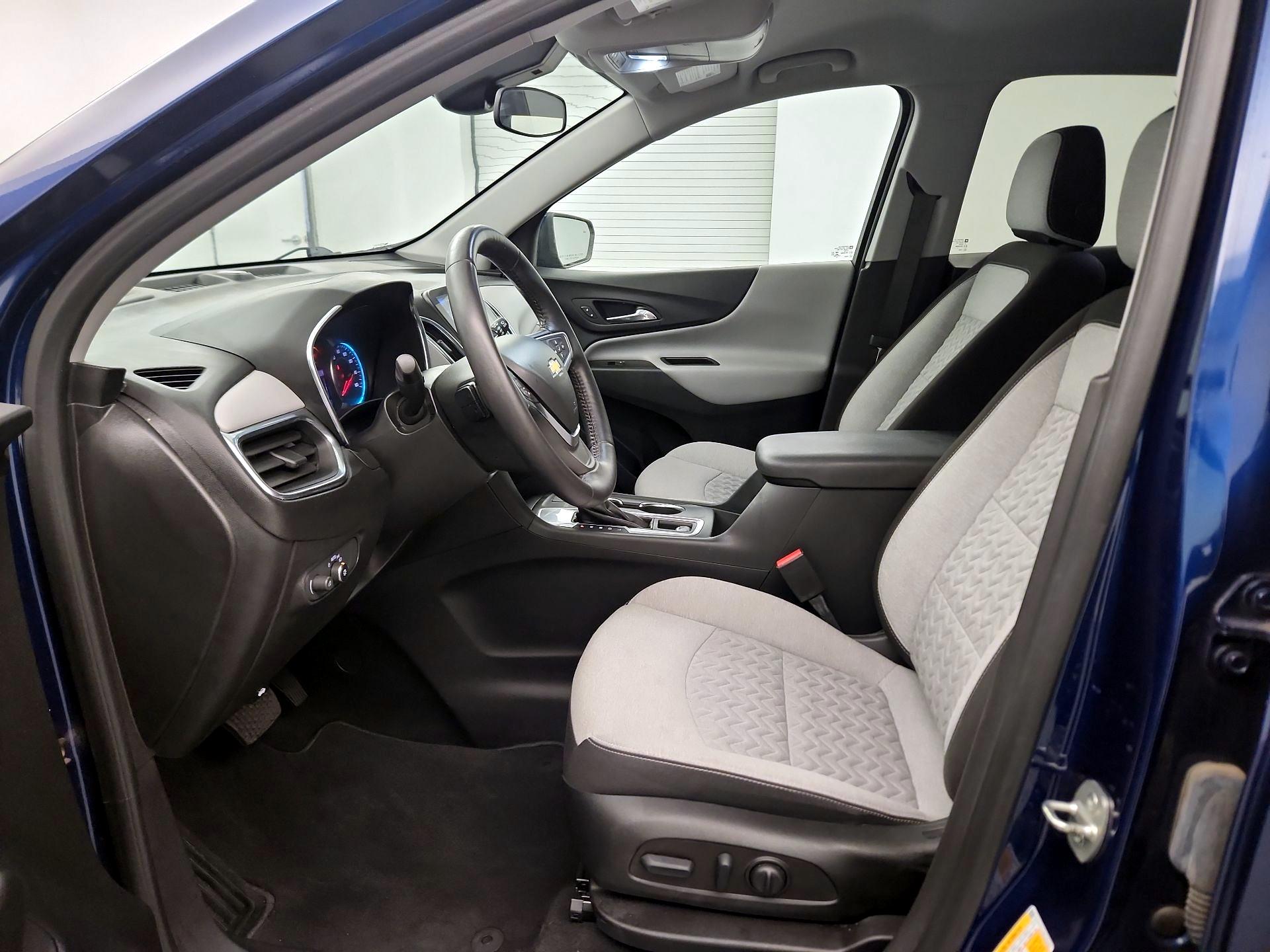 Thumbnail: 2022 Chevrolet Equinox - 9