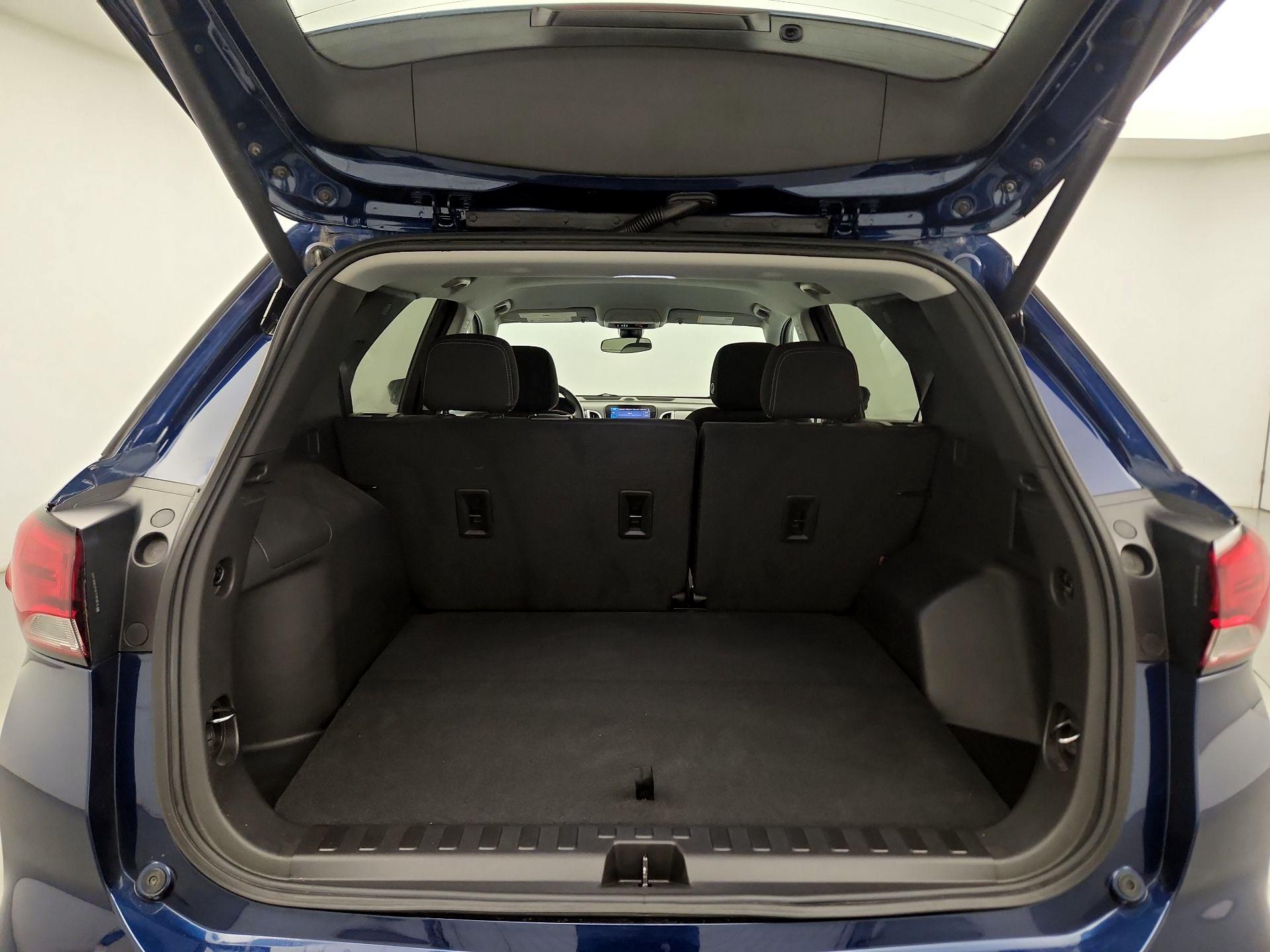 Thumbnail: 2022 Chevrolet Equinox - 18