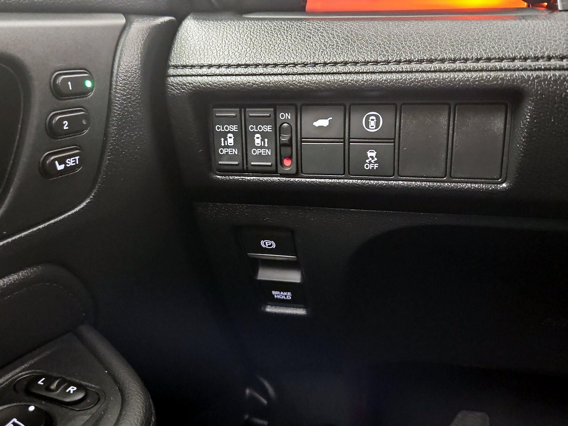 Thumbnail: 2023 Honda Odyssey - 11