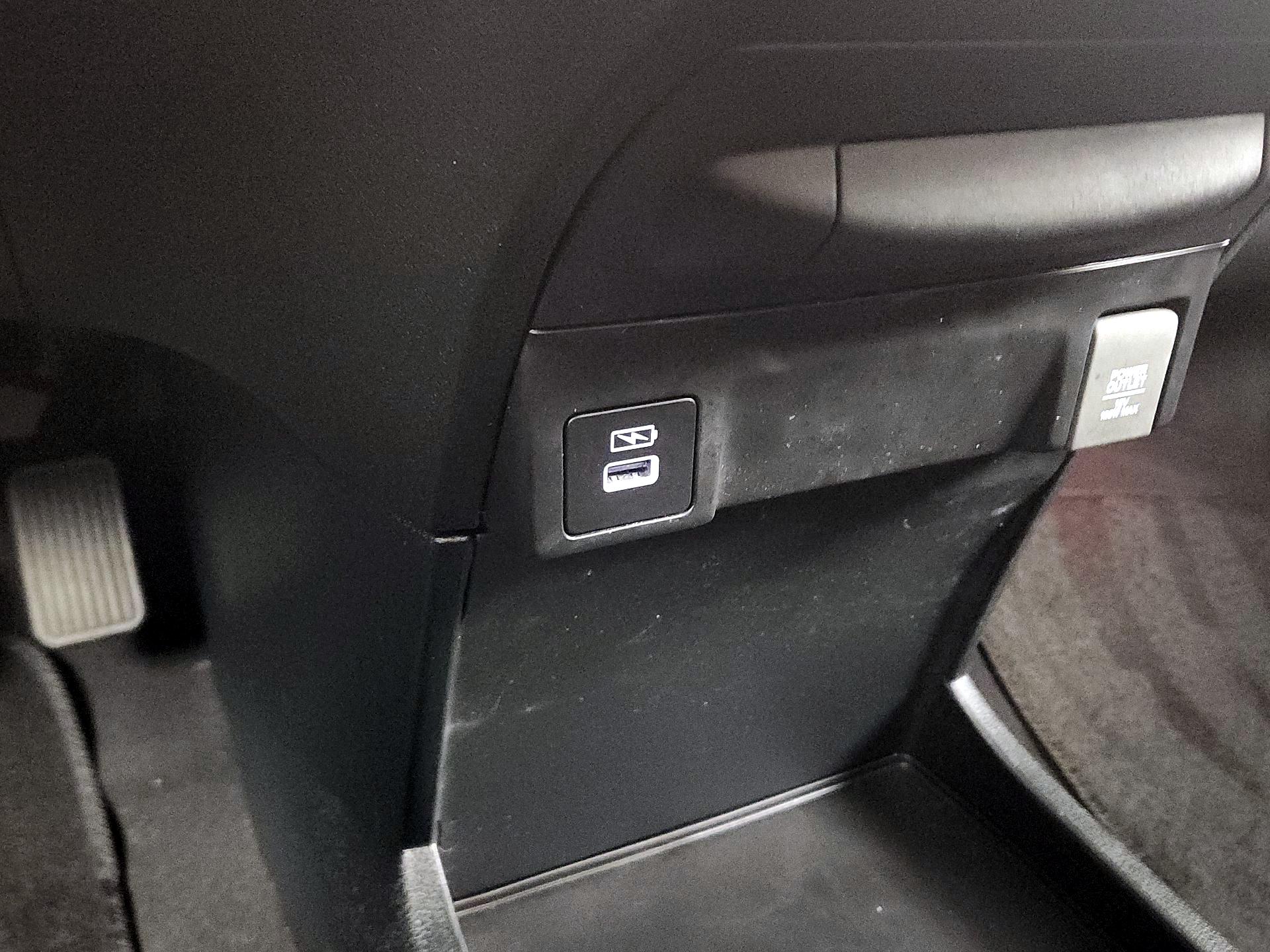 Thumbnail: 2023 Honda Odyssey - 16