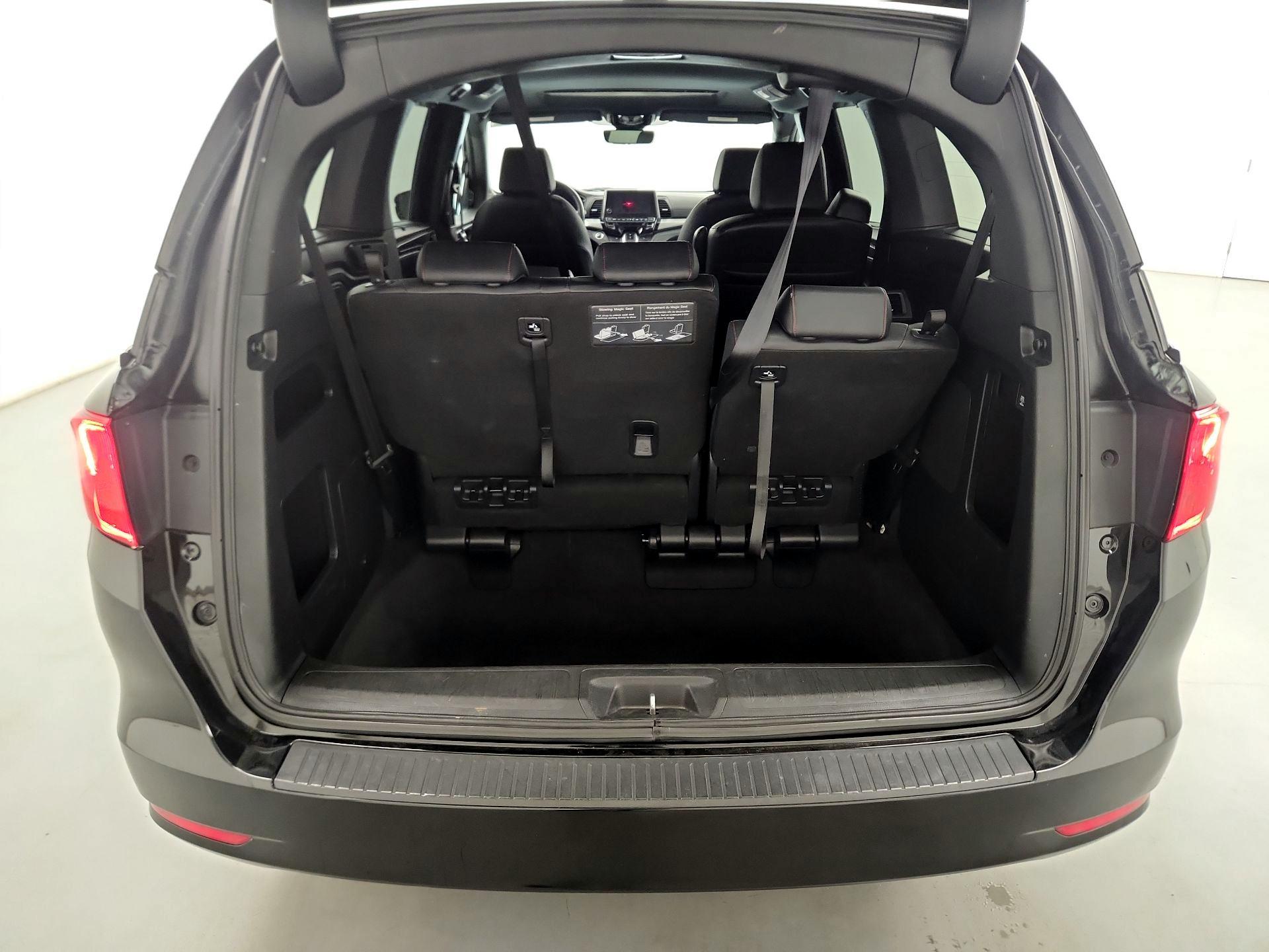 Thumbnail: 2023 Honda Odyssey - 20